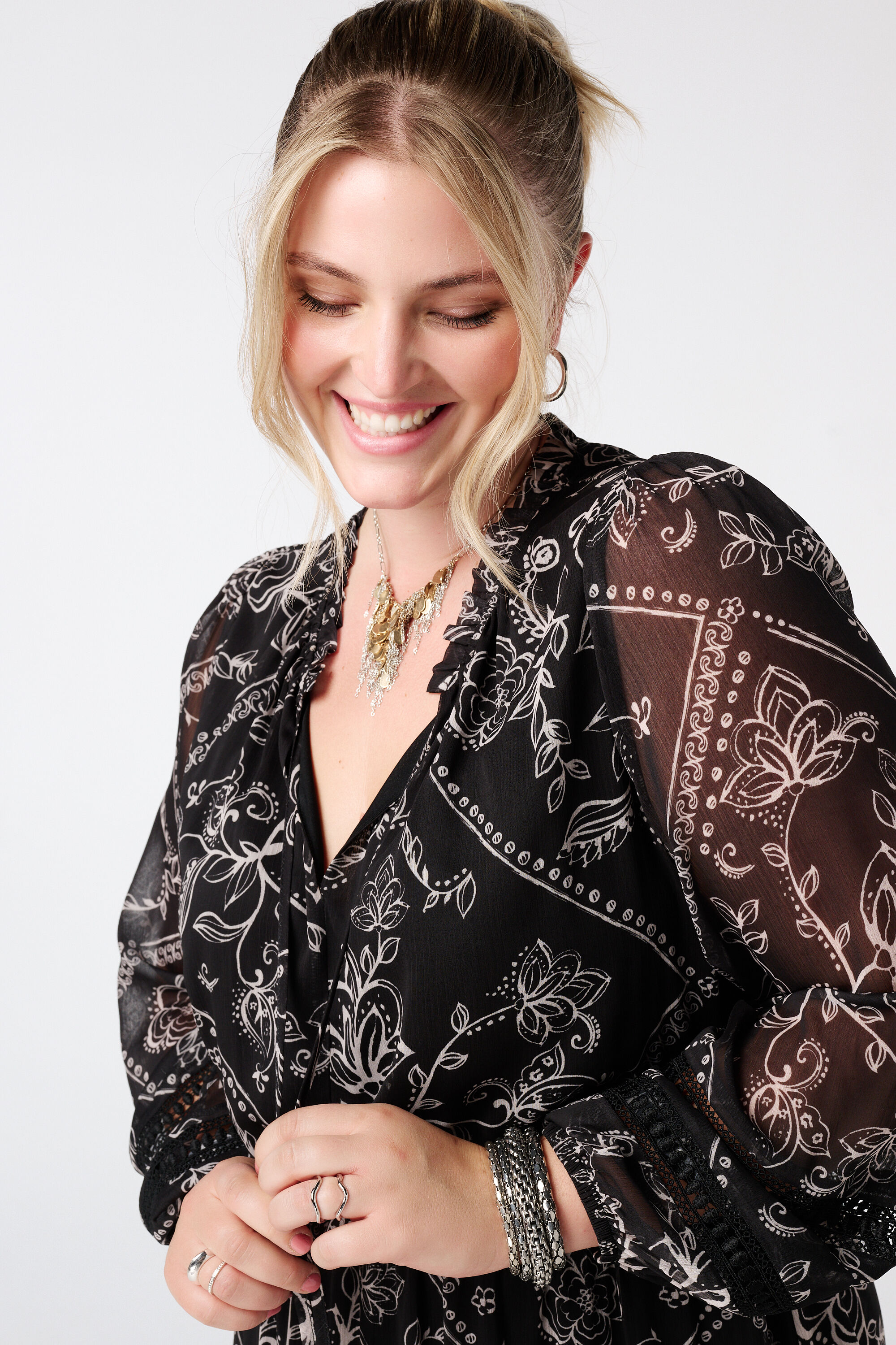 Jurk met print en broderie details image number 4