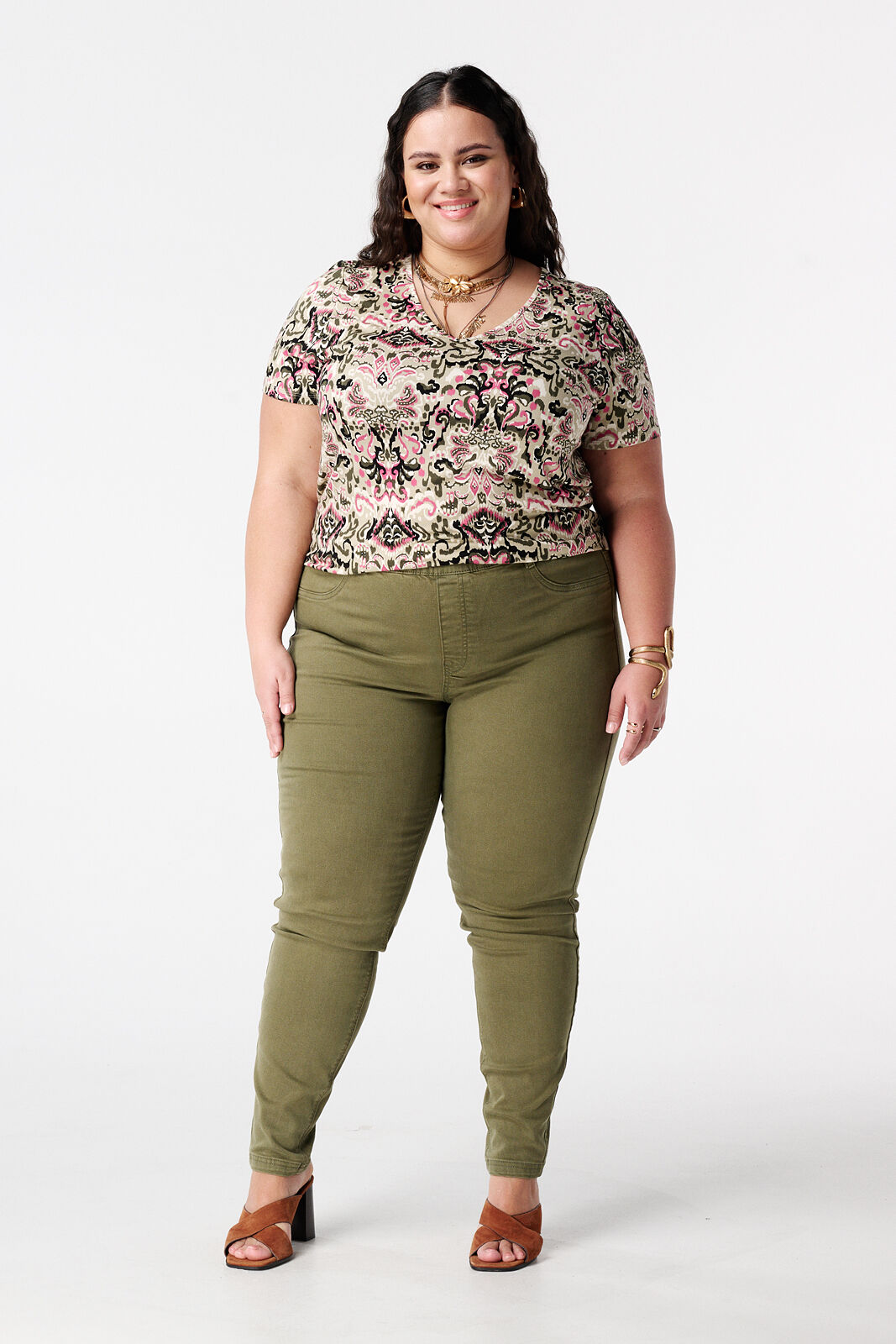 Tregging in jeans look image number 2