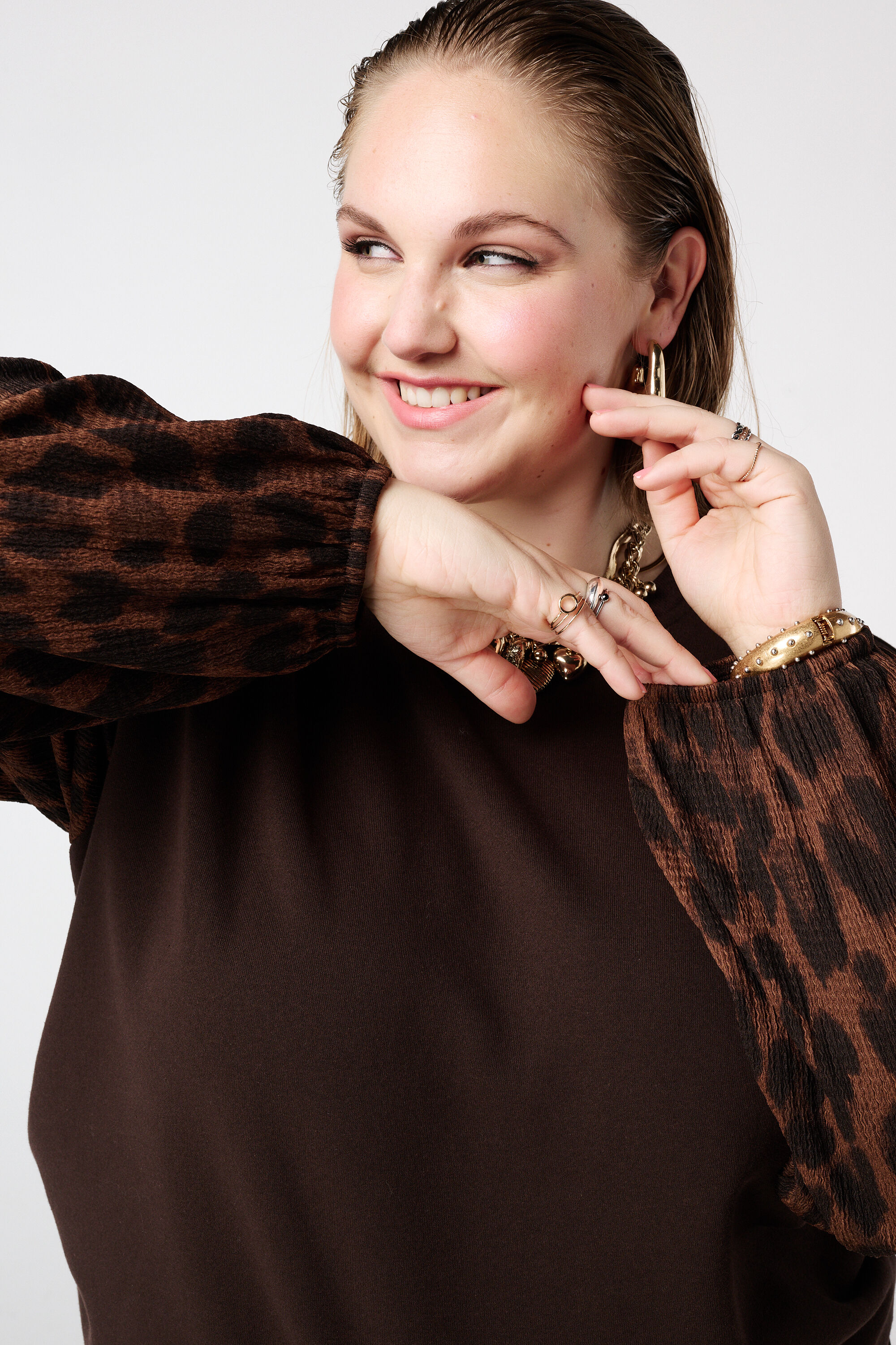 Sweater met ballonmouwen met opdruk image number 4