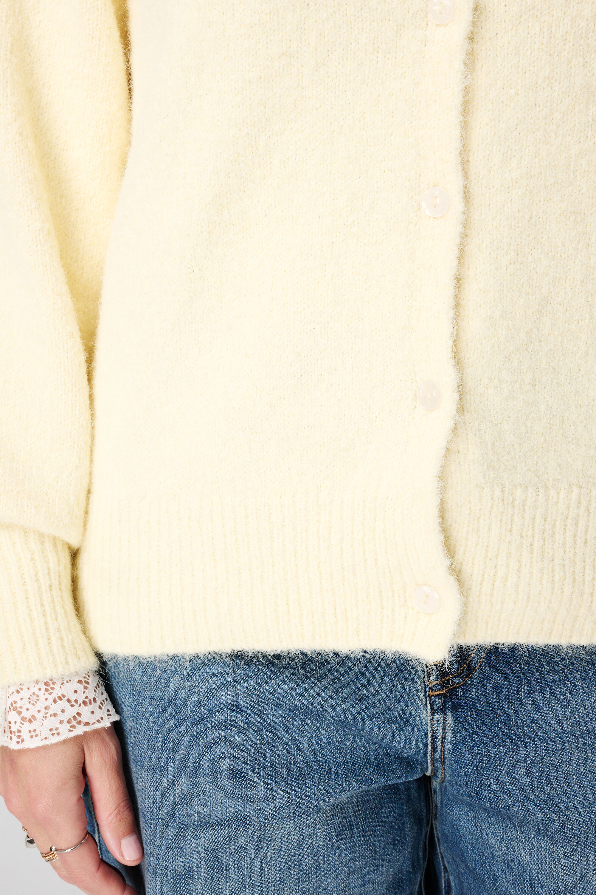 Gebreid vest met knoopsluiting image number 6