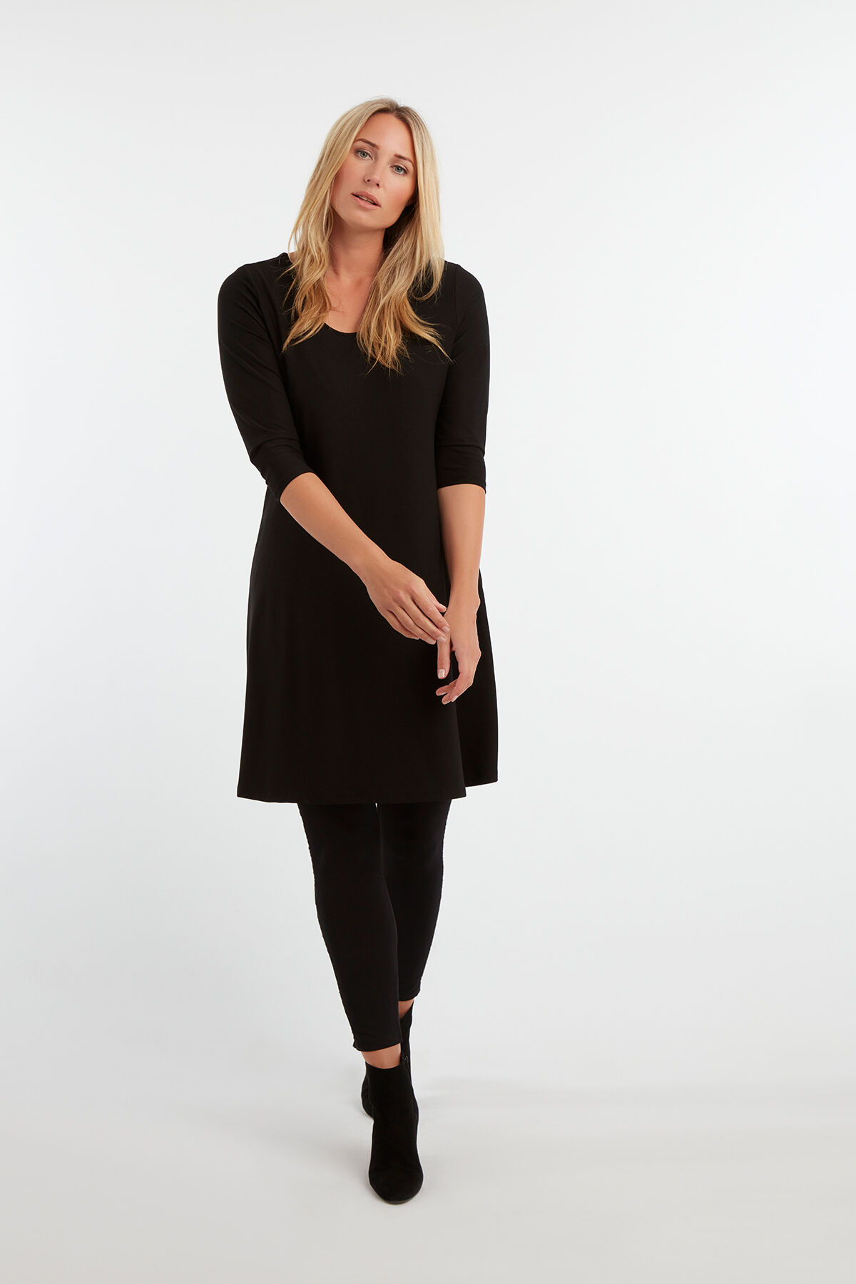 Tuniekjurk image number 3