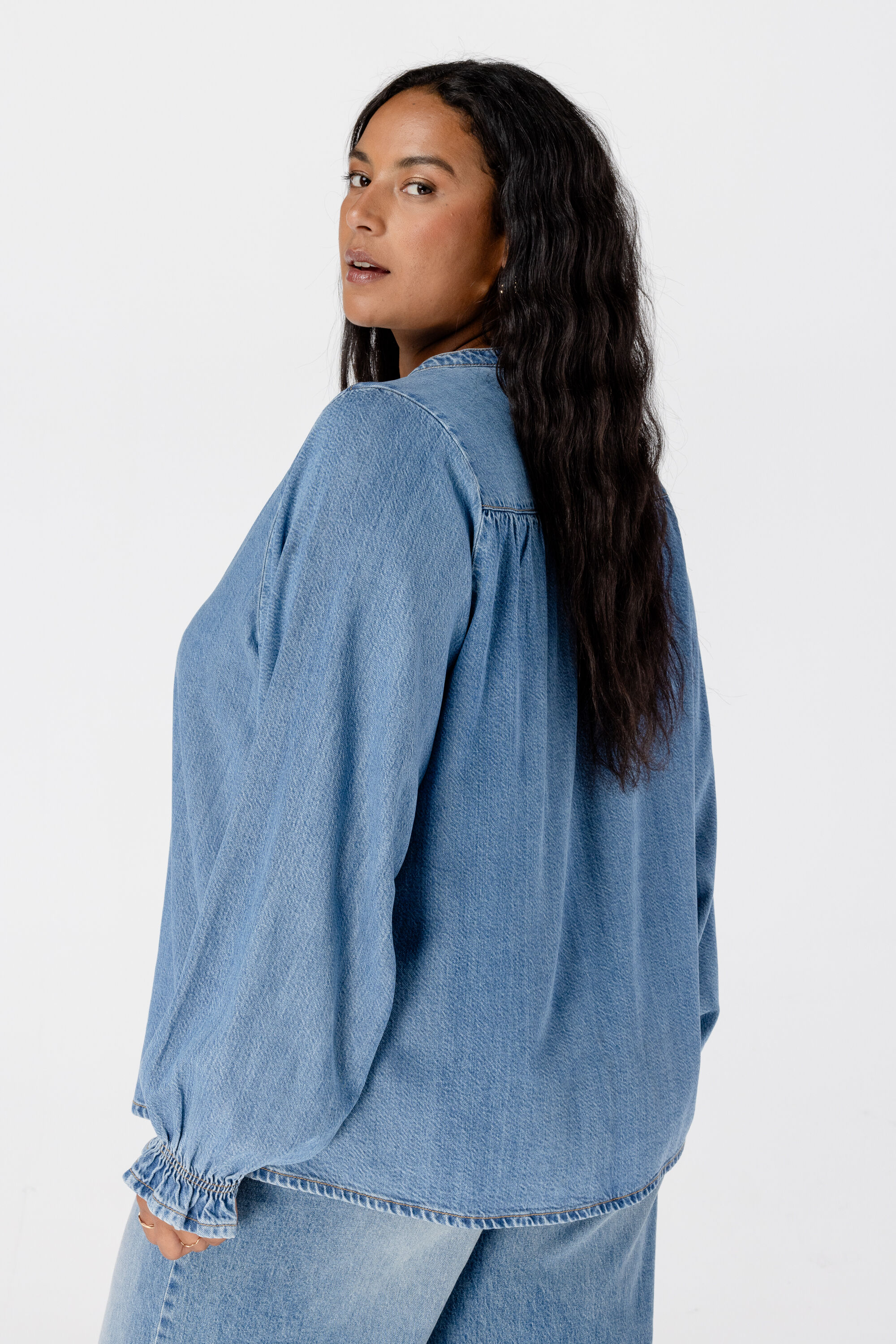 Blouse in denim look image number 3
