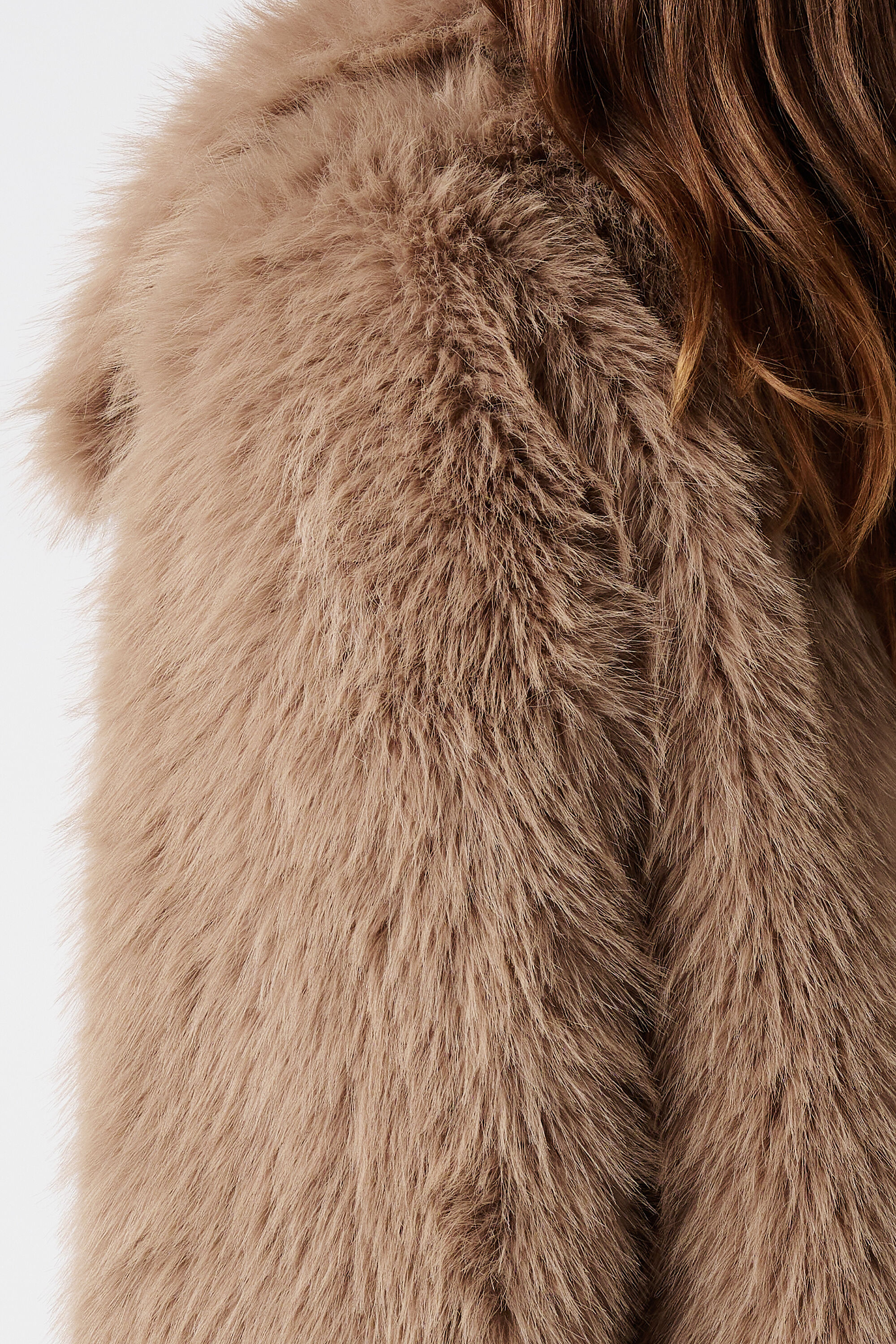 Jas van faux fur image number 6