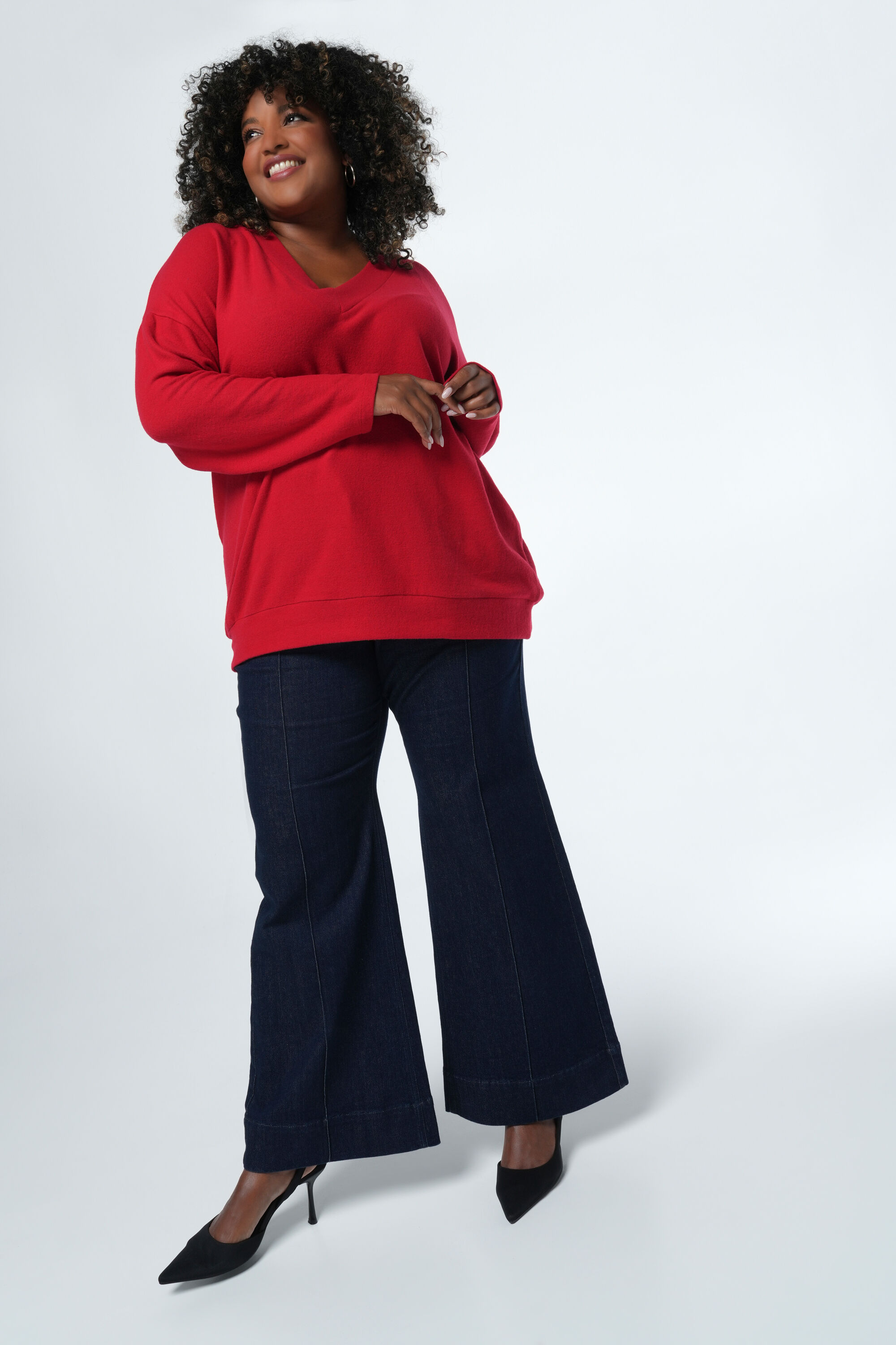 Ruimvallende top image number 5