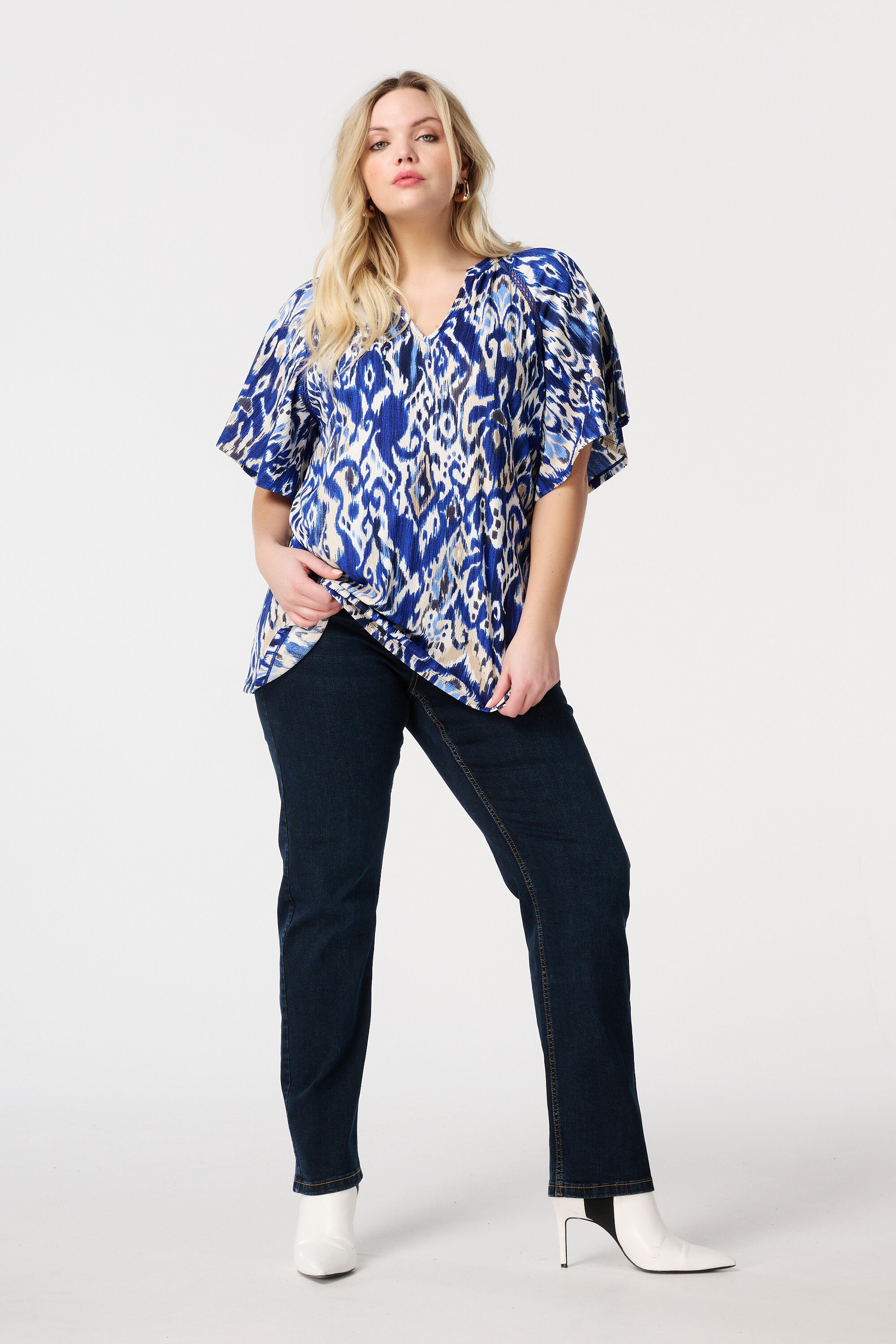 Top met print en broderie details image number 5