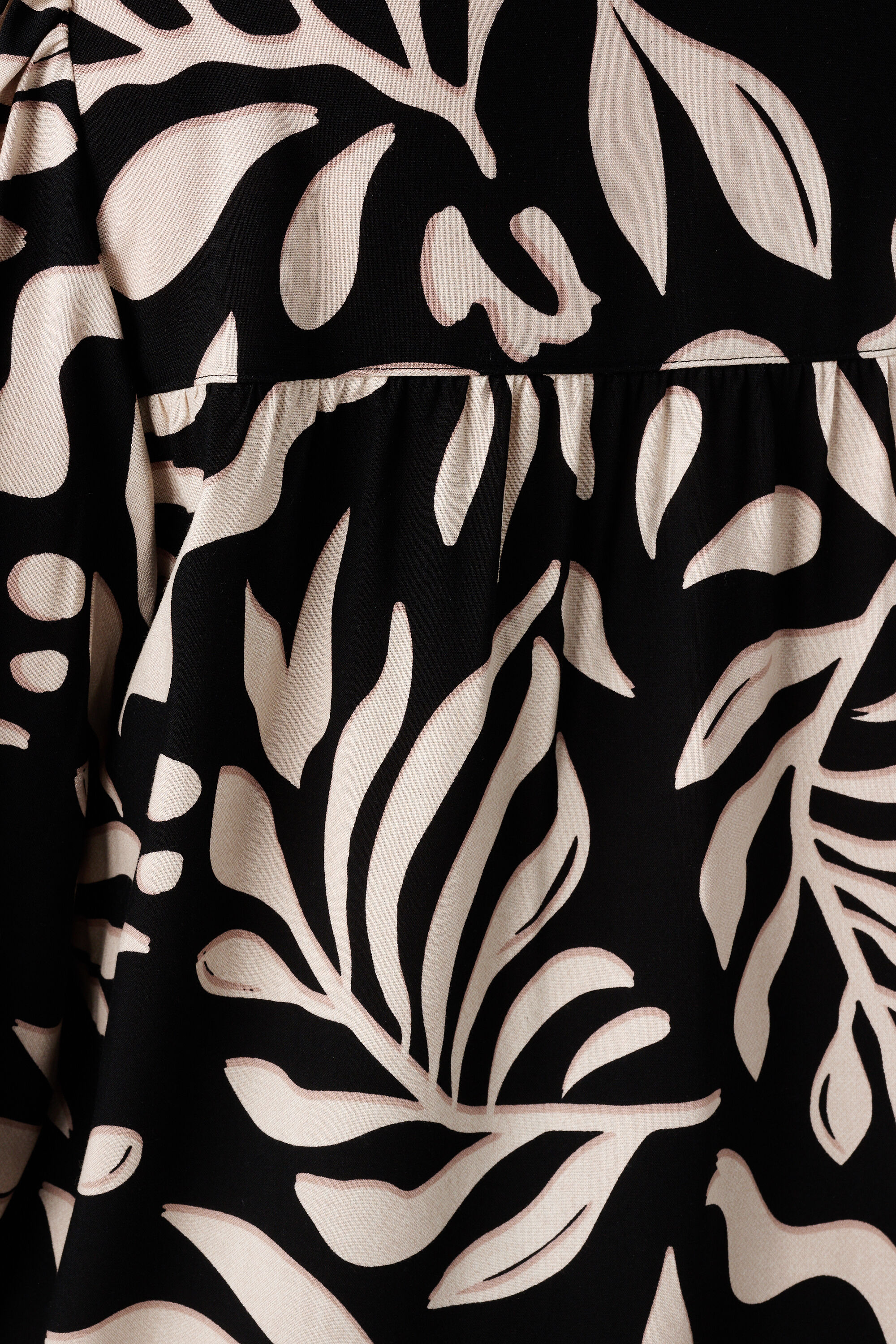 Blouse met print en klosjes image number 6