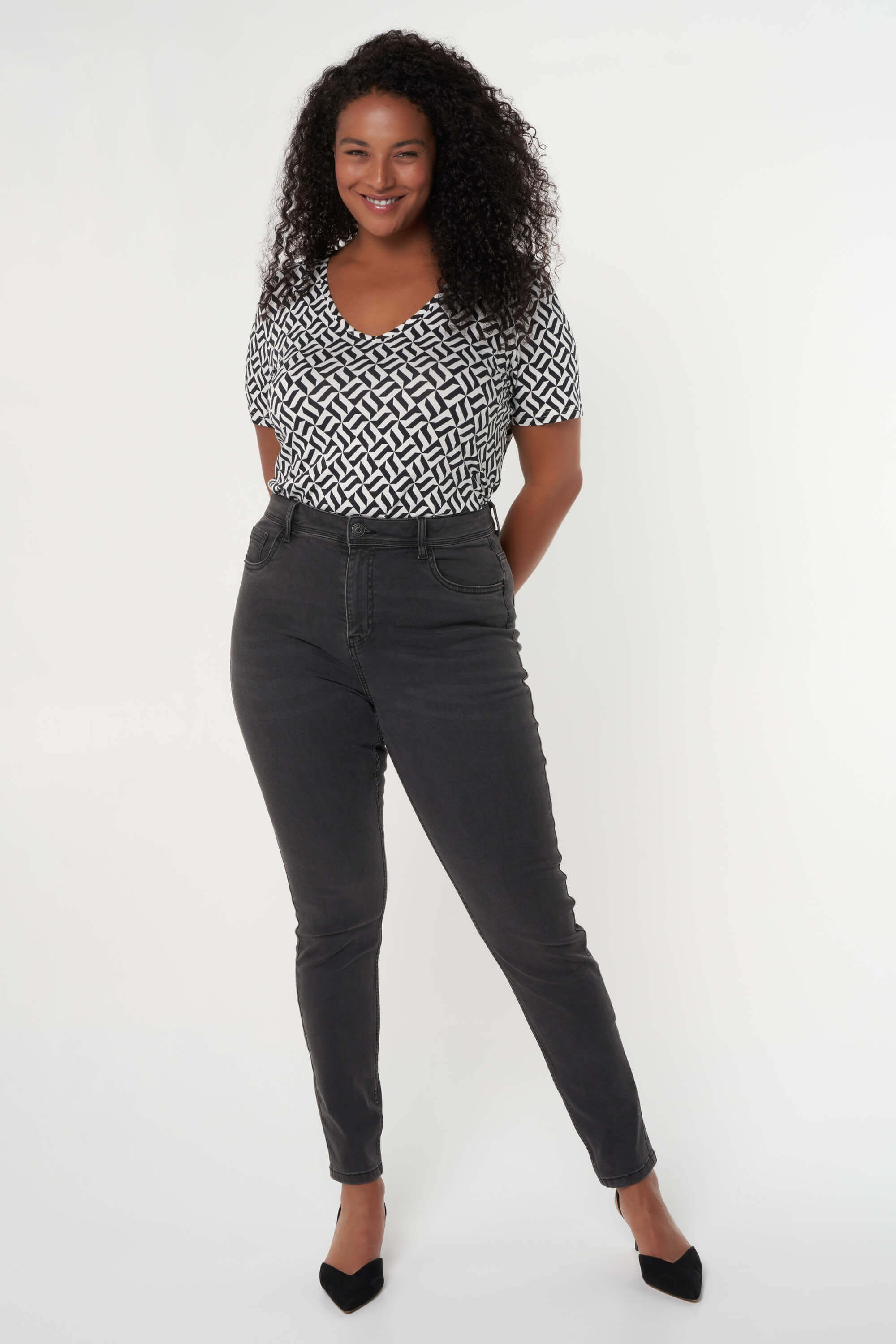 Skinny leg high waist jeans CHERRY image number 7