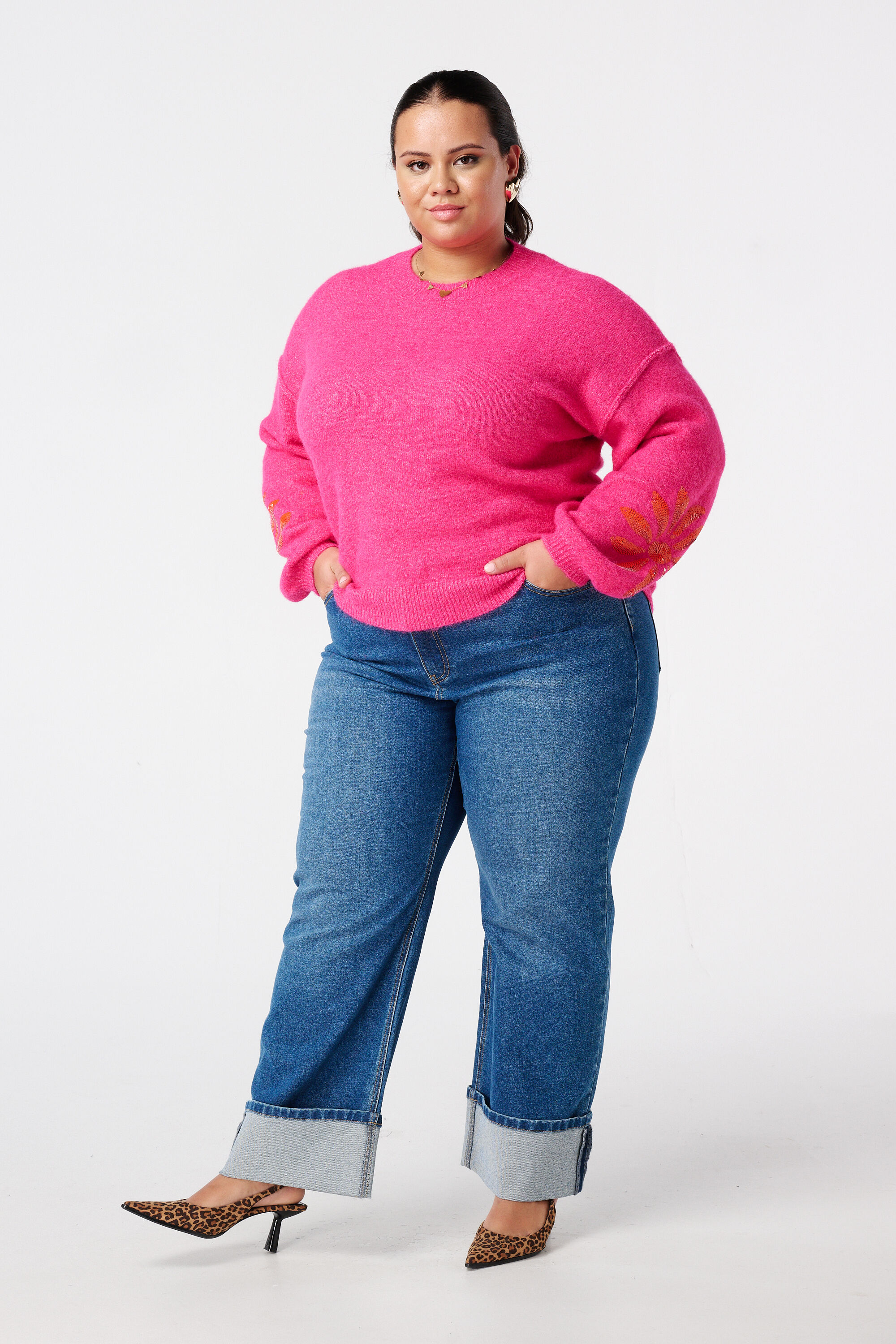 Gebreide trui met pailletten op de mouwen image number 5