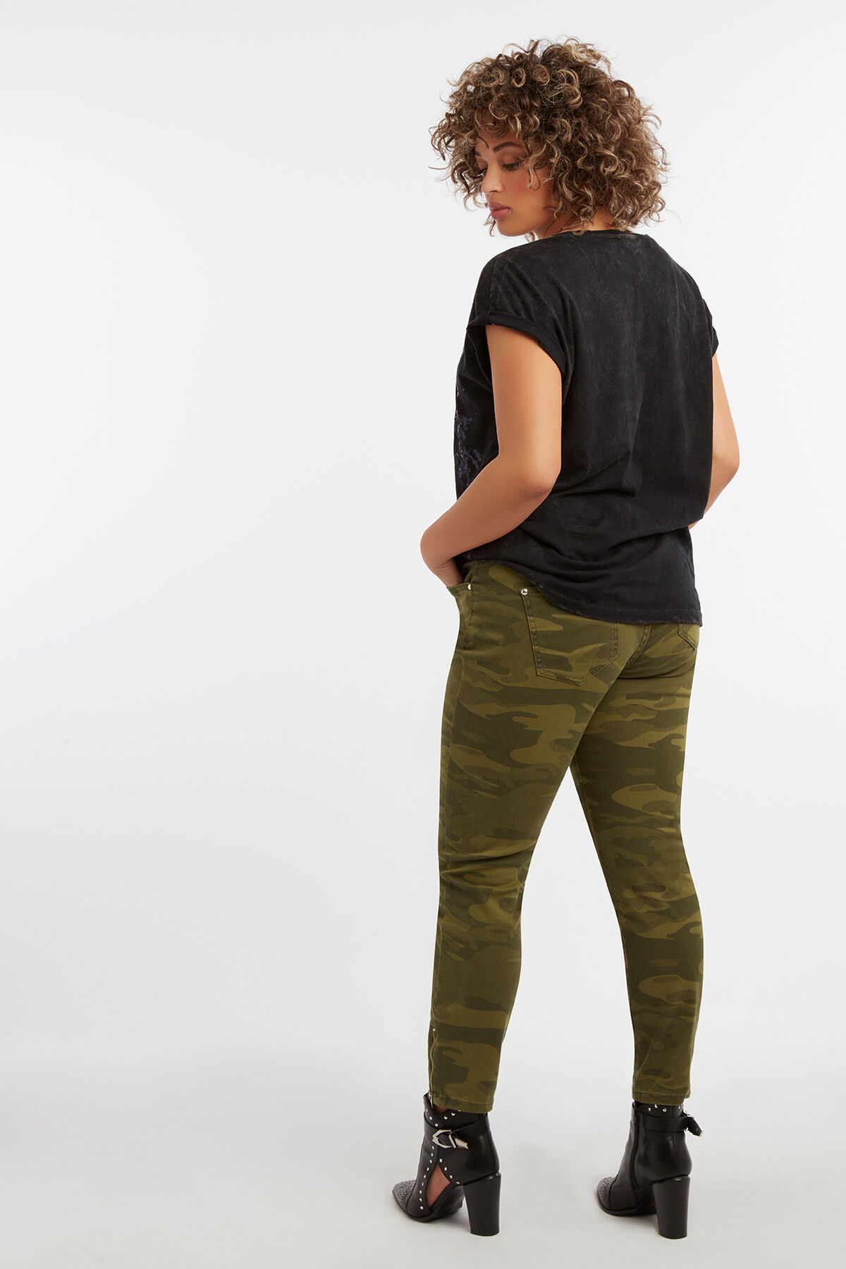 Broek met camouflage print image number 4