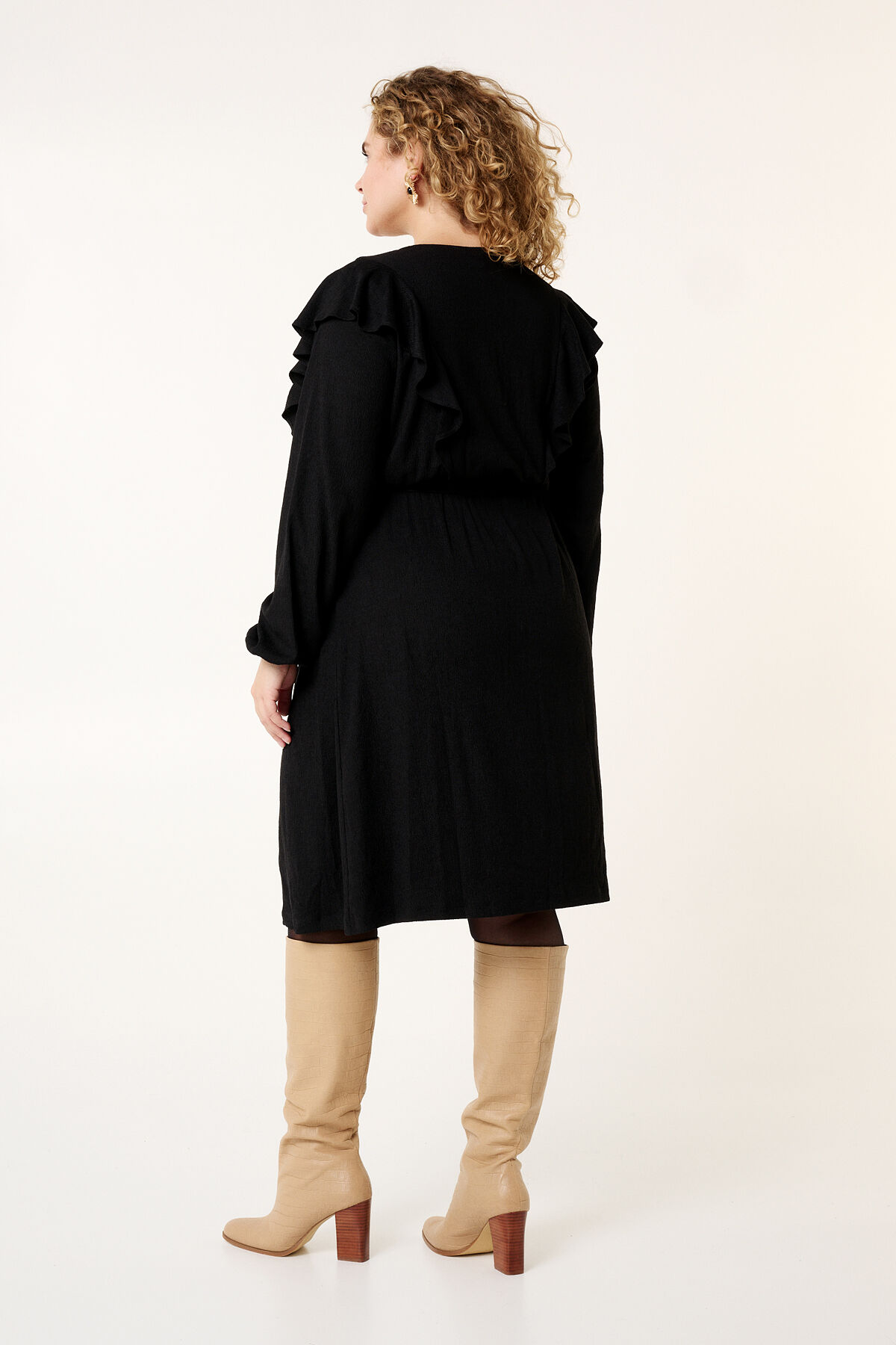 Jurk met ruffle details image number 3