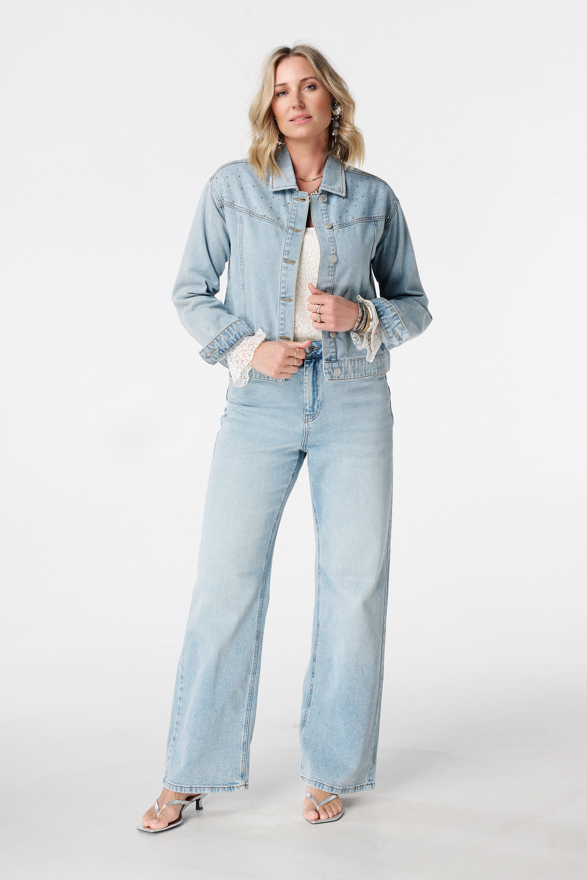 Spijkerjasje met studs image number 5