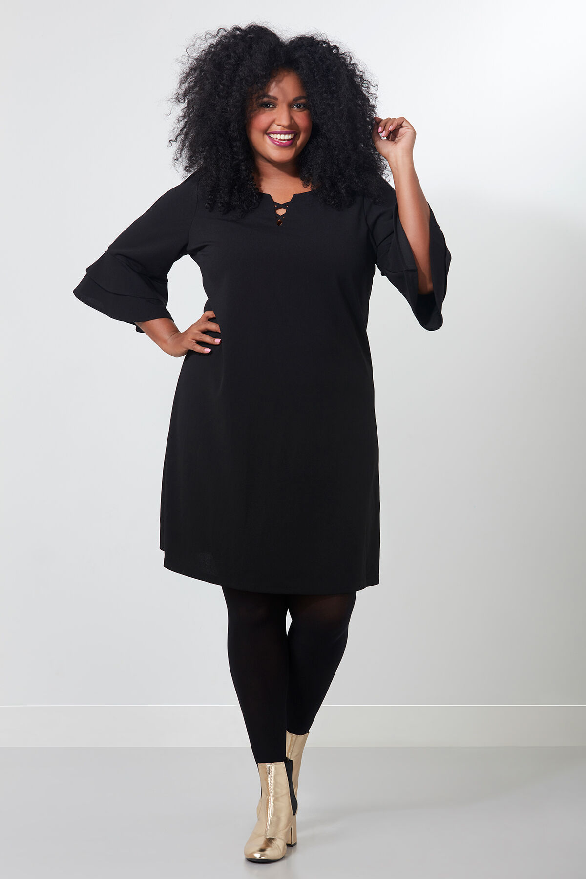 Jurk met trompetmouwen image number 3