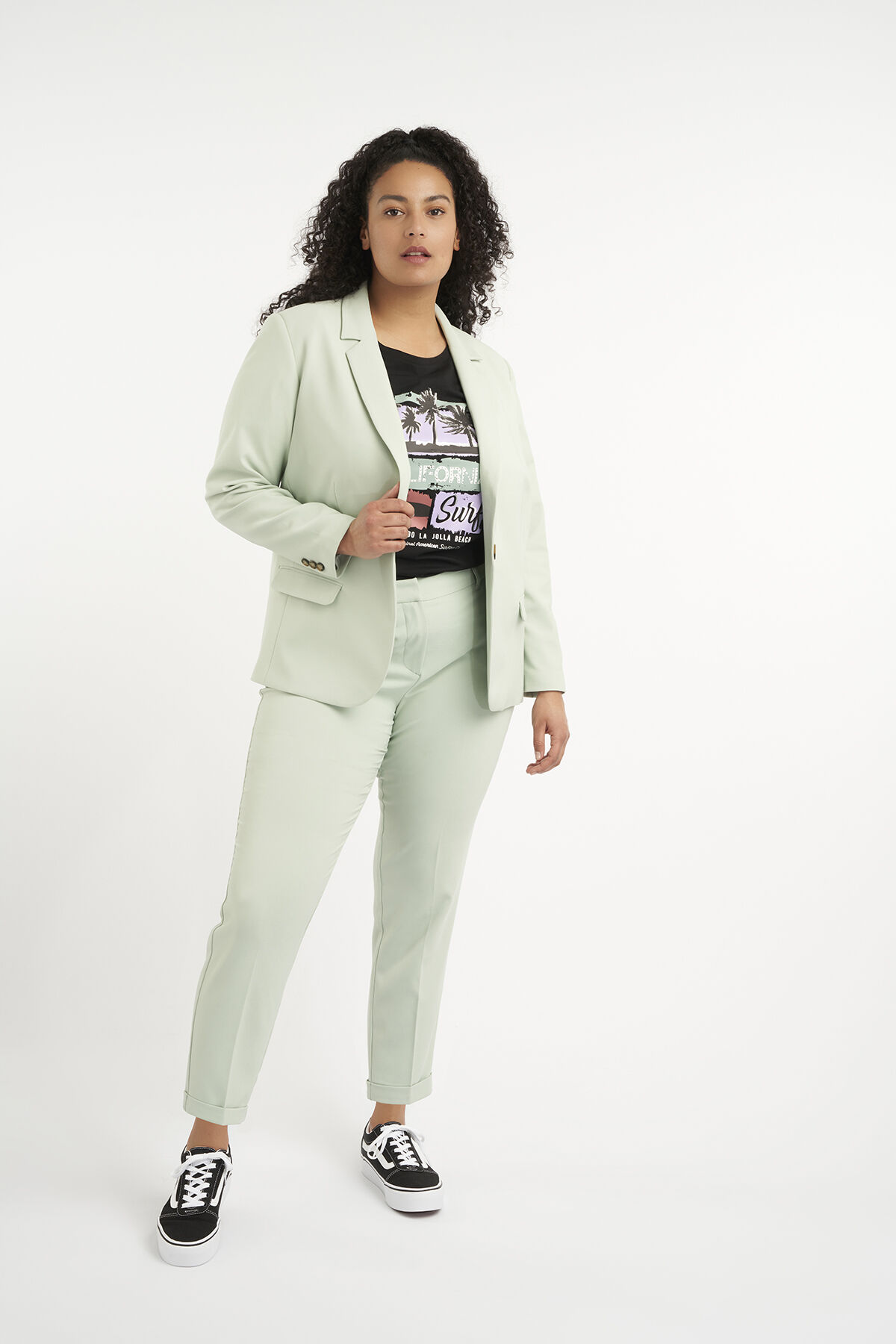 Blazer image number 6