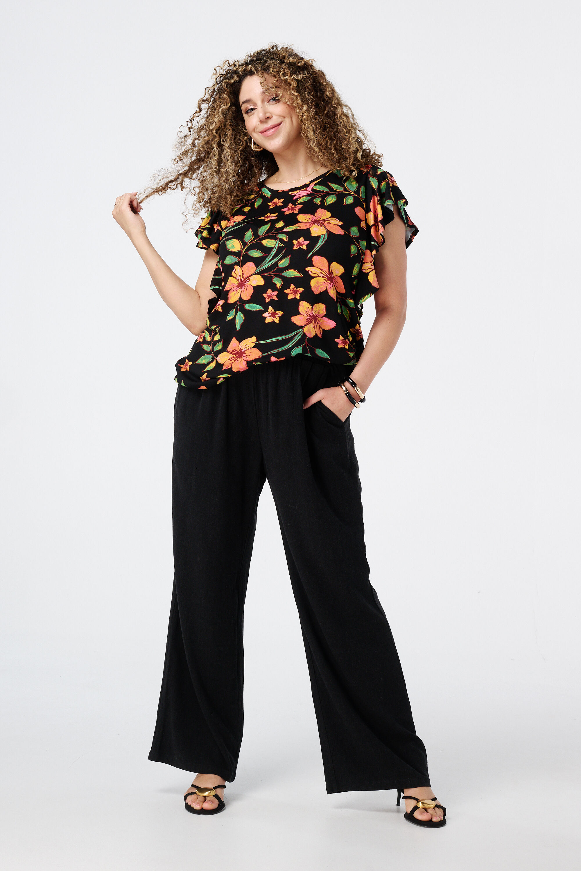 Top met speelse kapmouwen image number 5