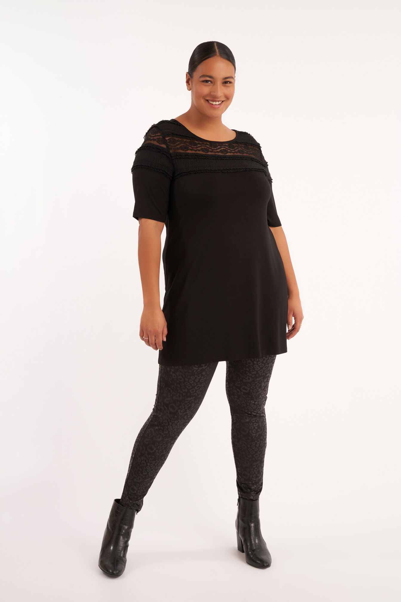 Top met A-lijn en kant image number 5