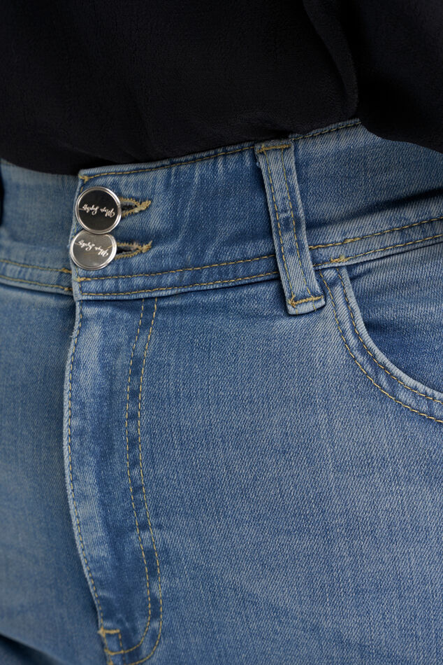 Shaping Skinny Jeans SCULPTS image number 6