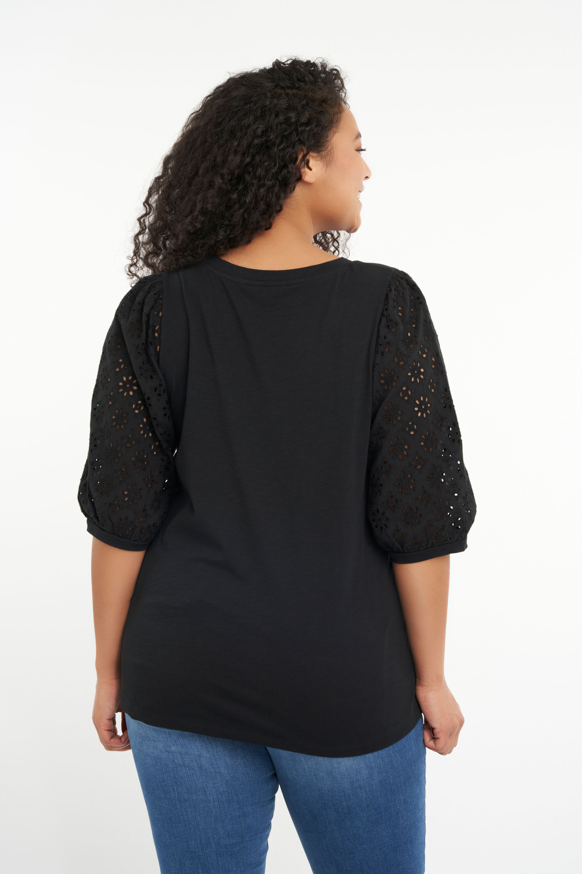 Top met broderie image number 4