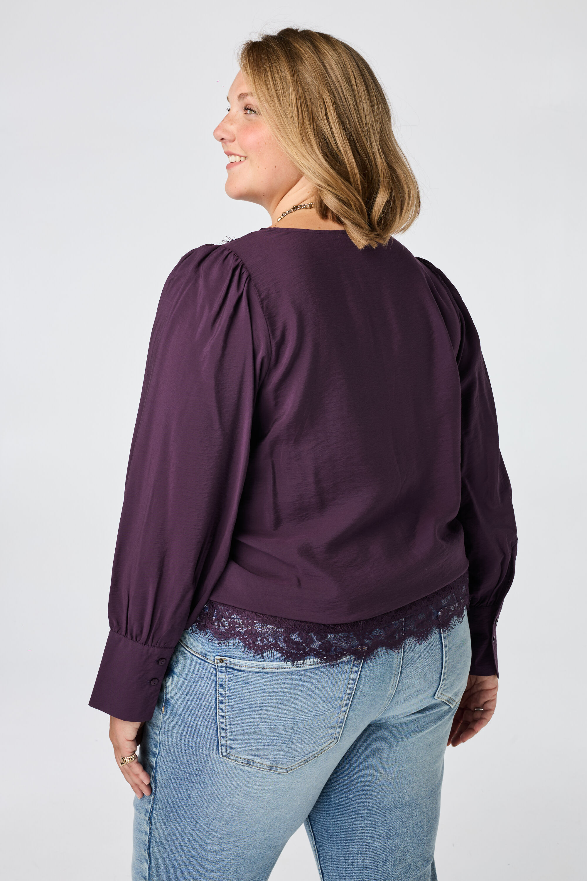 Blouse met kanten details image number 3