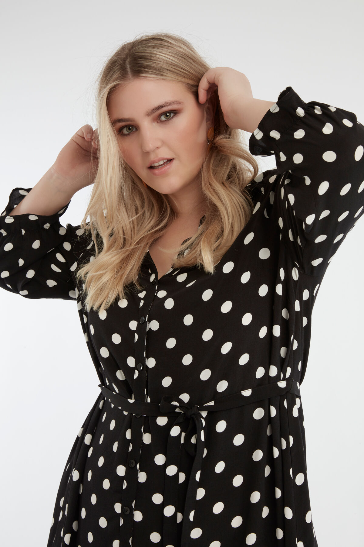 Jurk met grote stippen image number 3