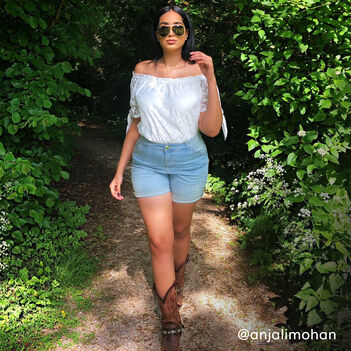 Gespot op straat @anjalimohan