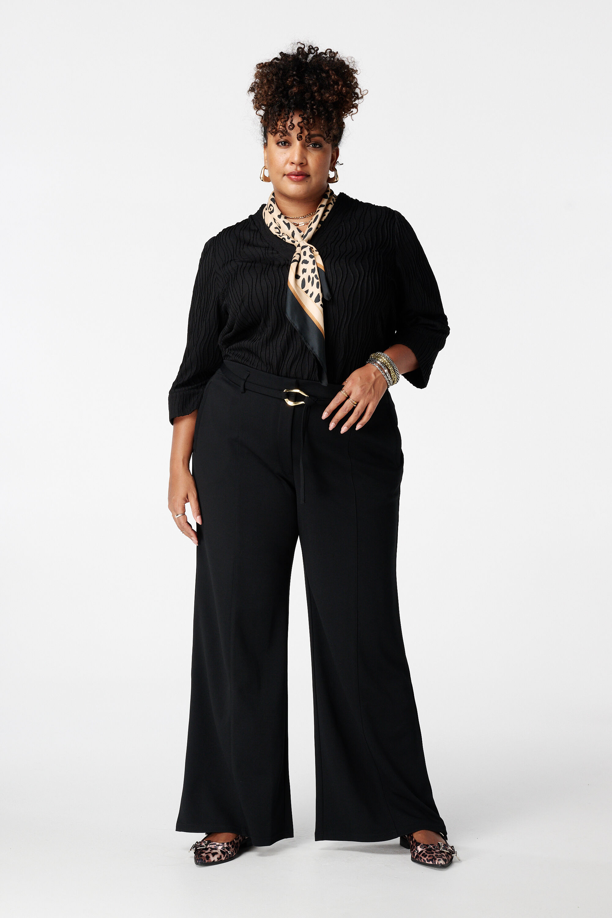 Top met golfende structuur image number 5