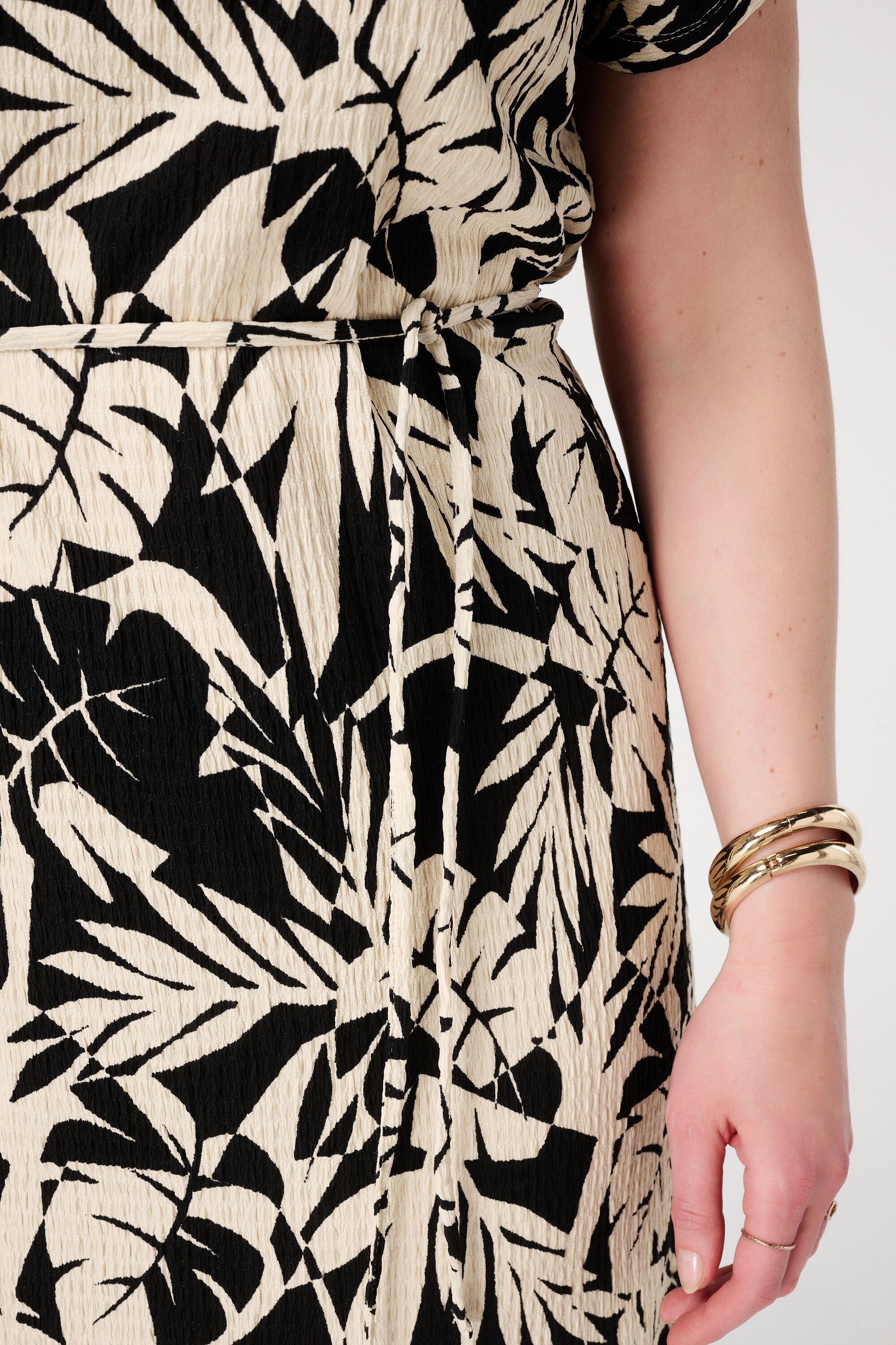 Midi jurk met print en strikkoord image number 4