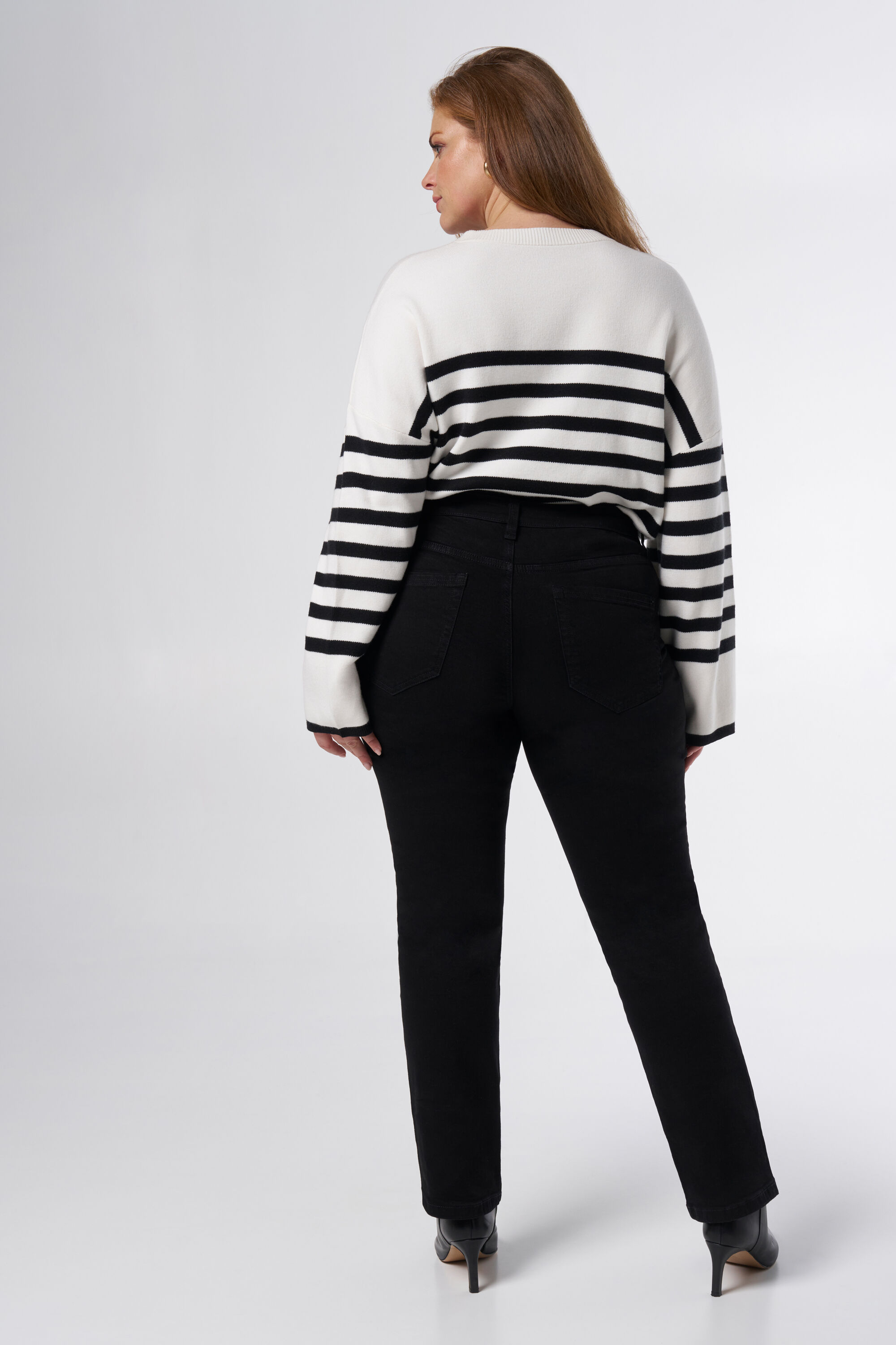 Straight leg jeans LILY image number 3