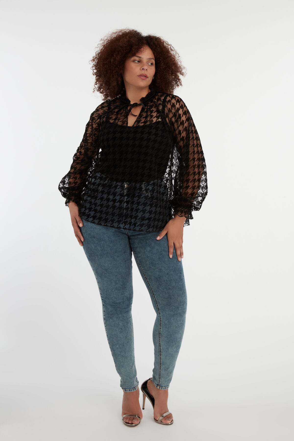 Transparante blouse met pied-de-poule print image number 5