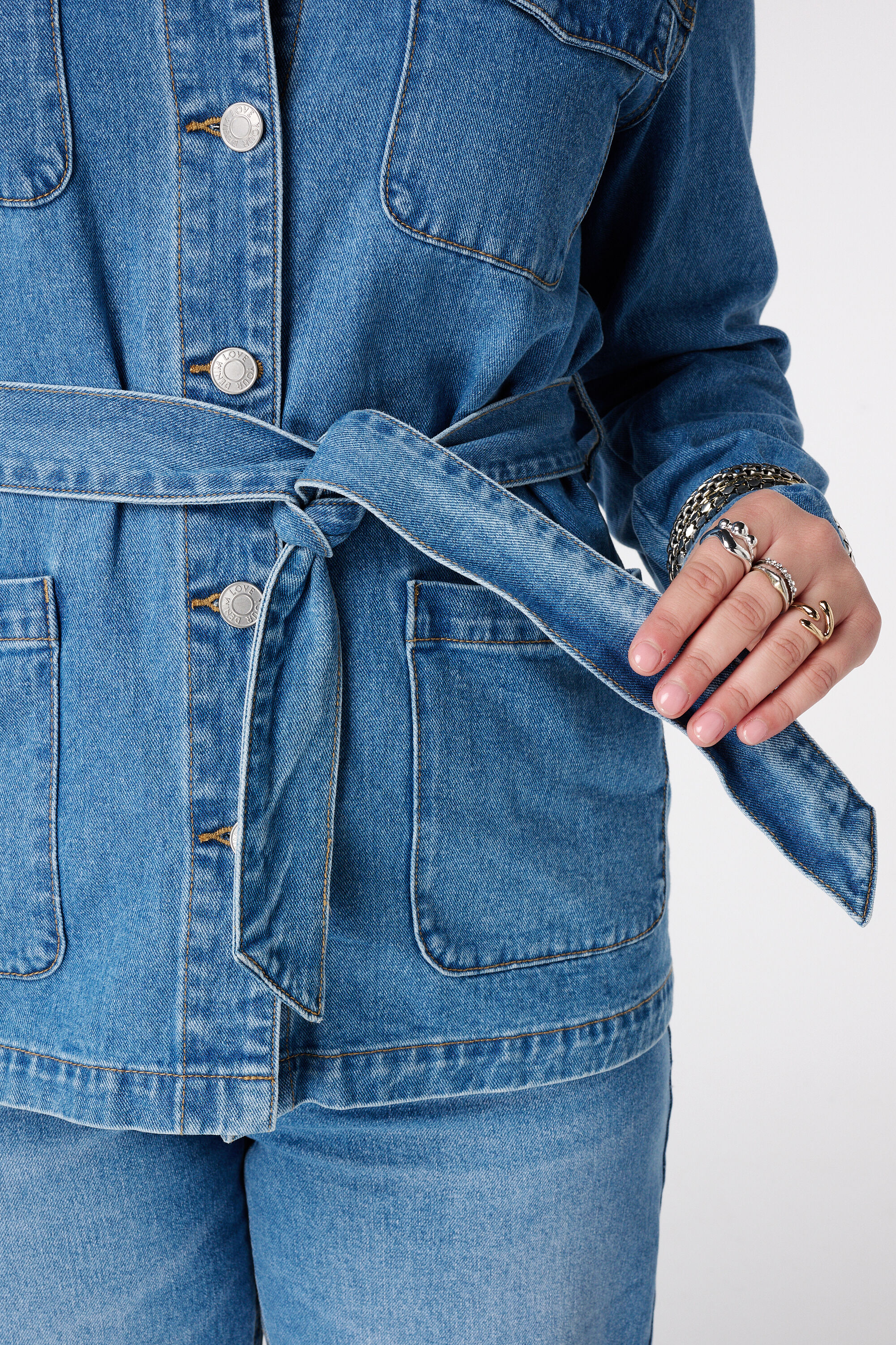 Spijkerjas met tailleband image number 6