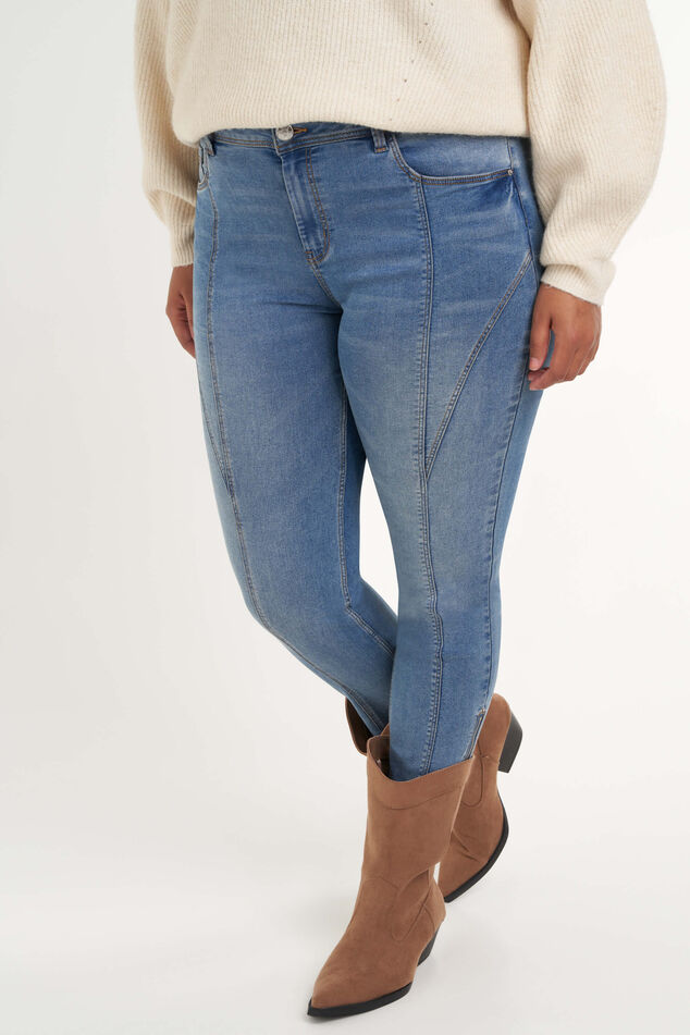 Slim leg jeans image number 5