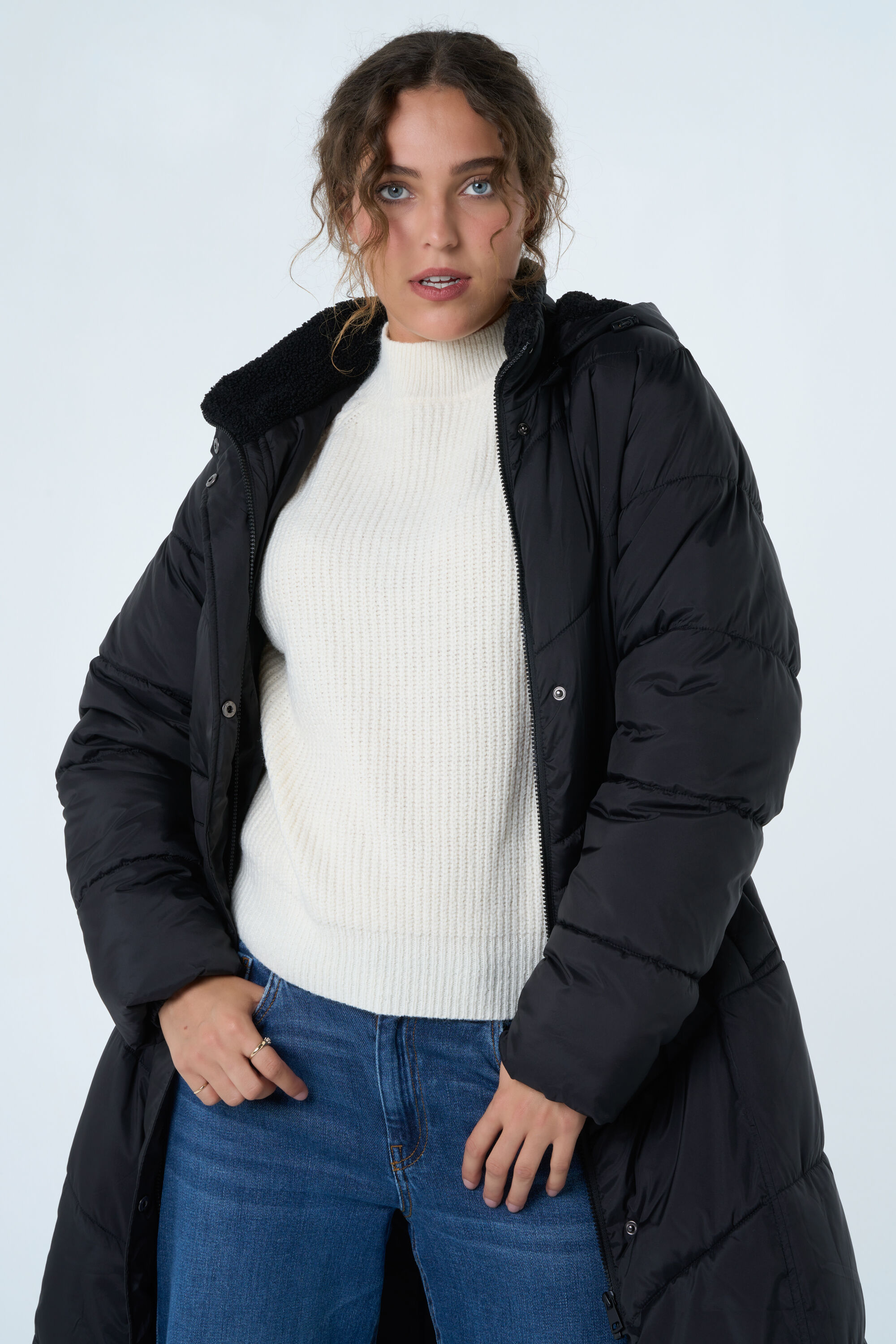 Lange gewatteerde jas met ceintuur image number 5