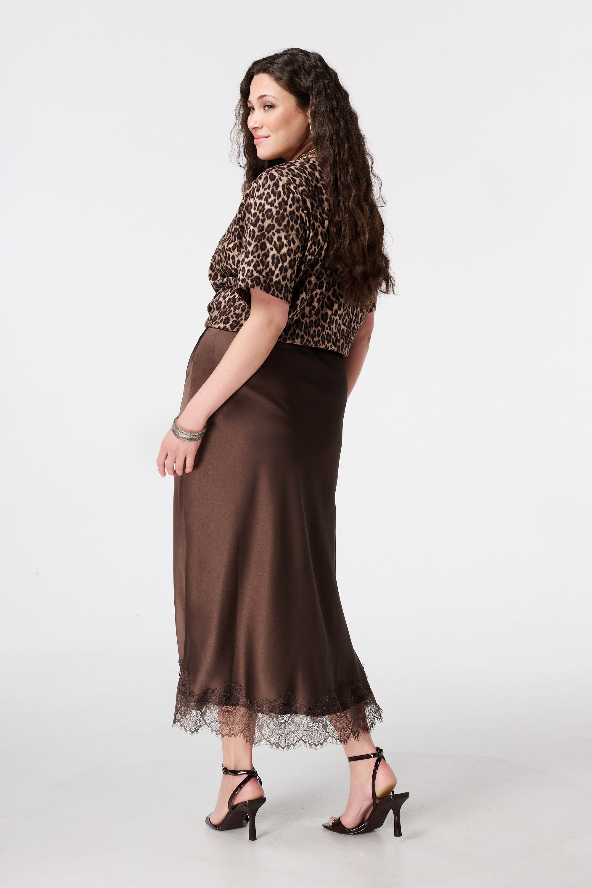 Satijnen rok met kant detail image number 3