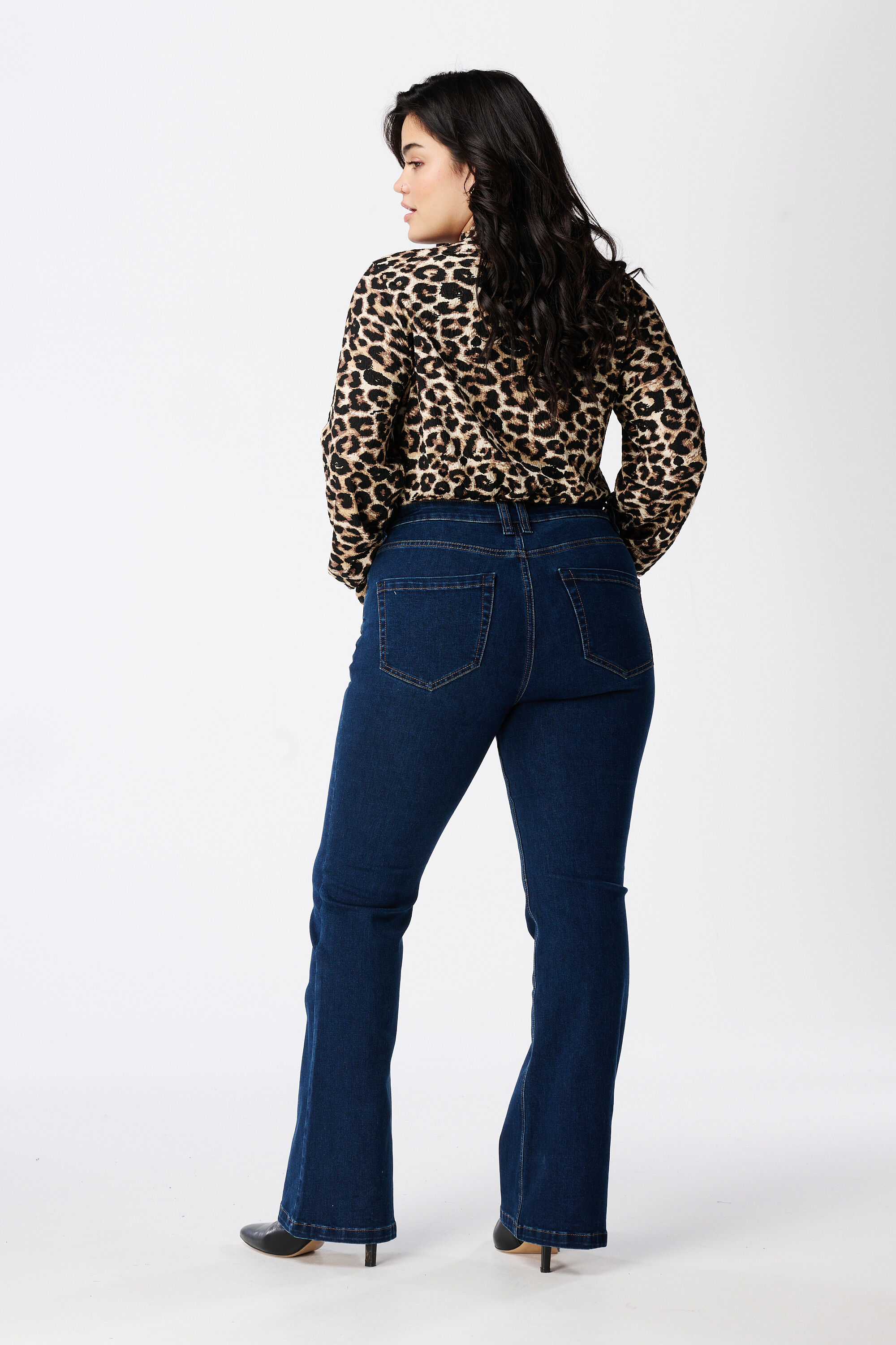 Flared leg jeans JASMIN image number 3