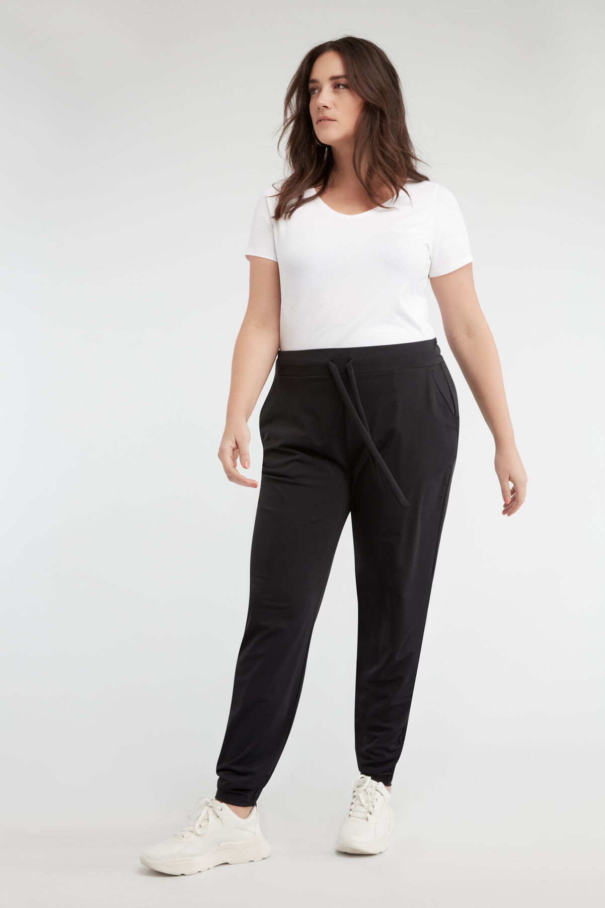 Losvallende broek image number 5