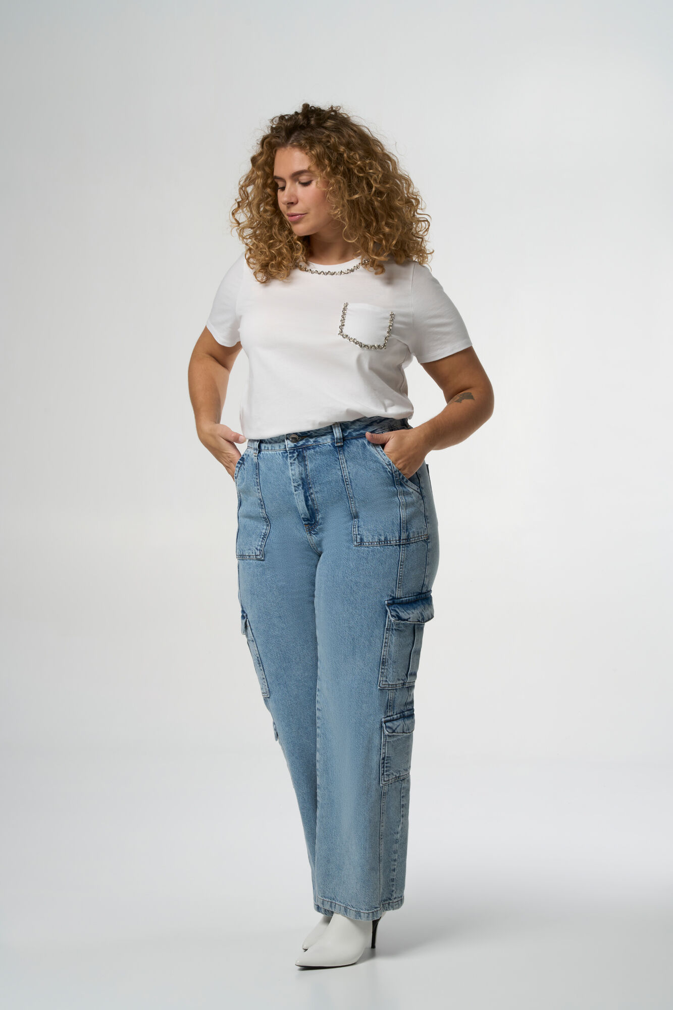 T-shirt met kraaltjes image number 6