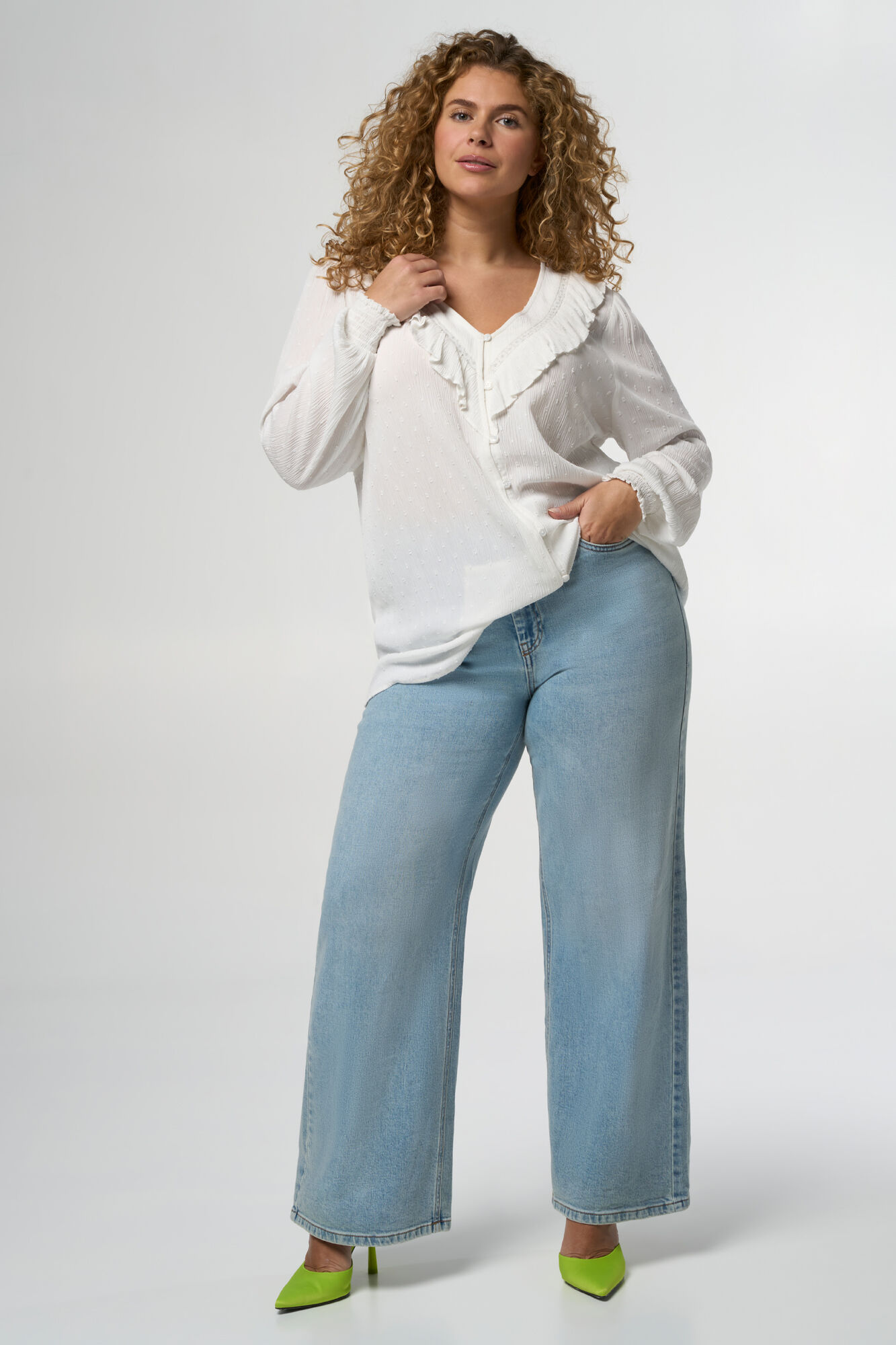 Blouse met structuur en details image number 6