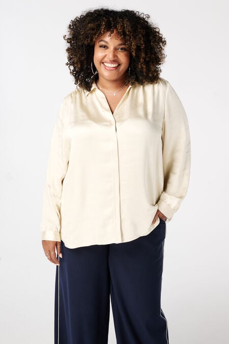 Blouse in satijnen look Blouse in satijnen look