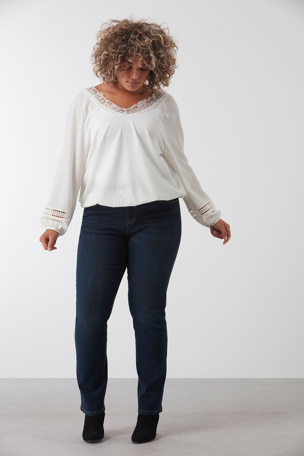 Blouse met kanten kraag  image number 5