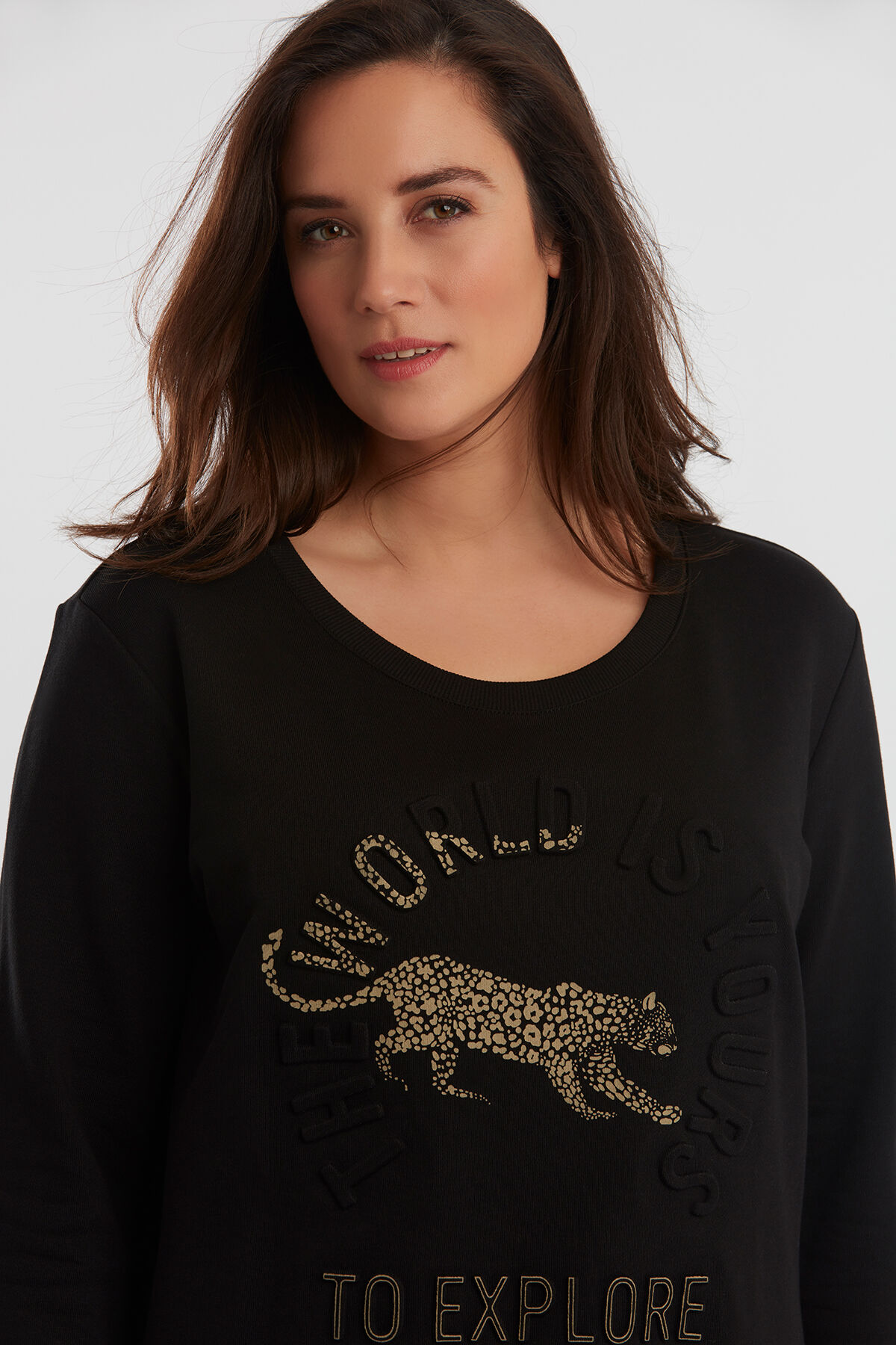 Lange sweater met embossed artwork image number 3