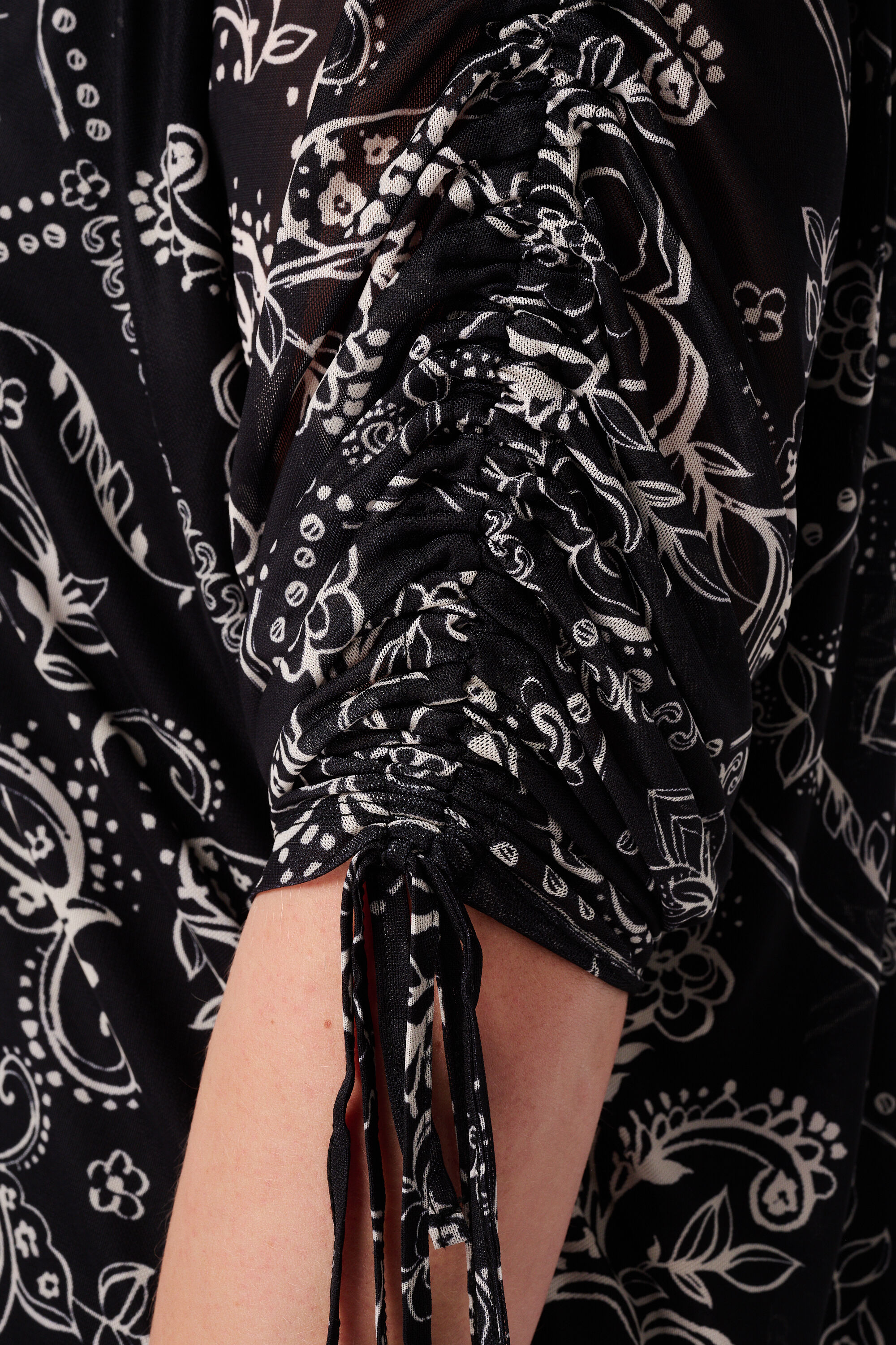 Blouse met print en drawstring mouwen image number 6