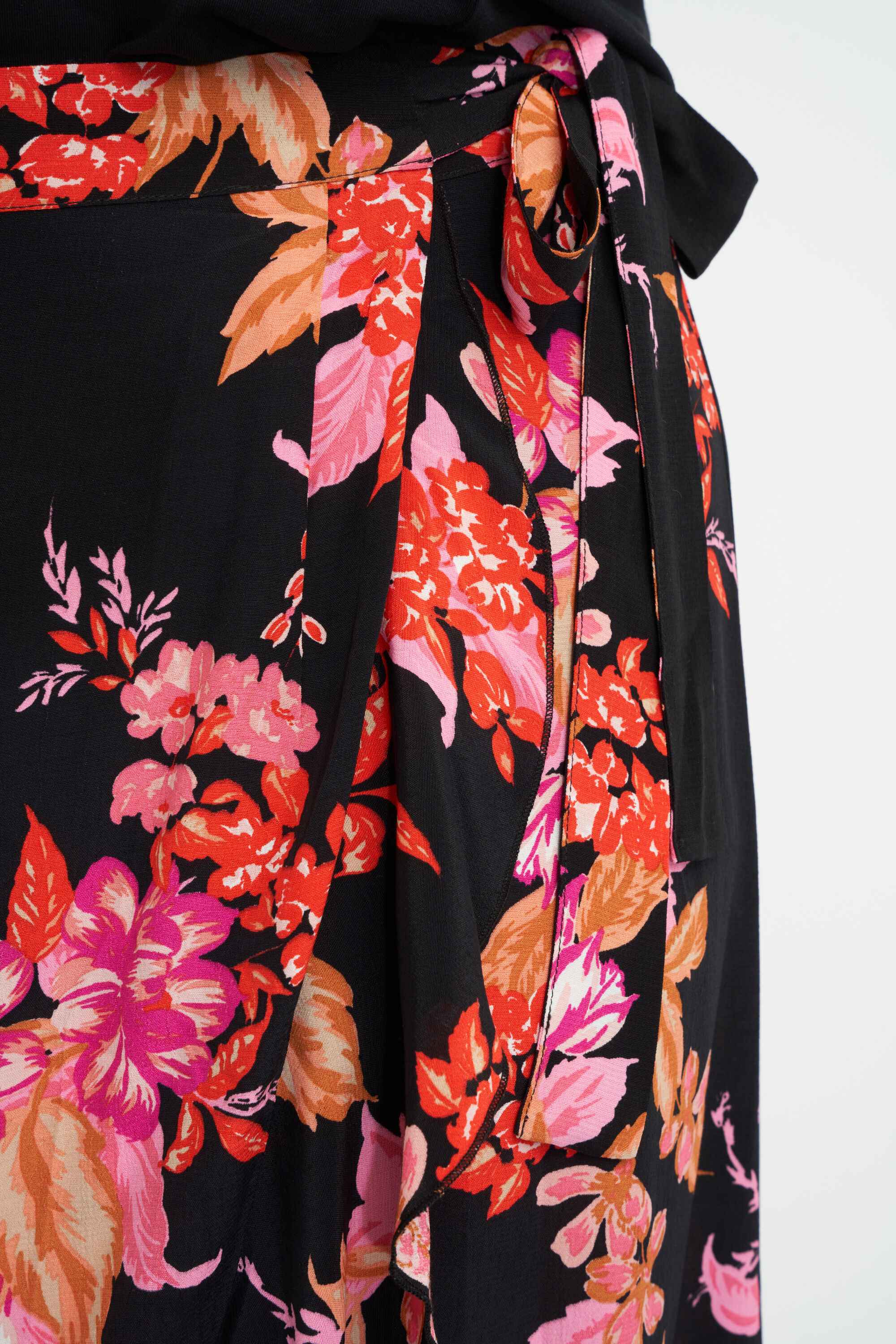 Wikkelrok met bloemenprint image number 6