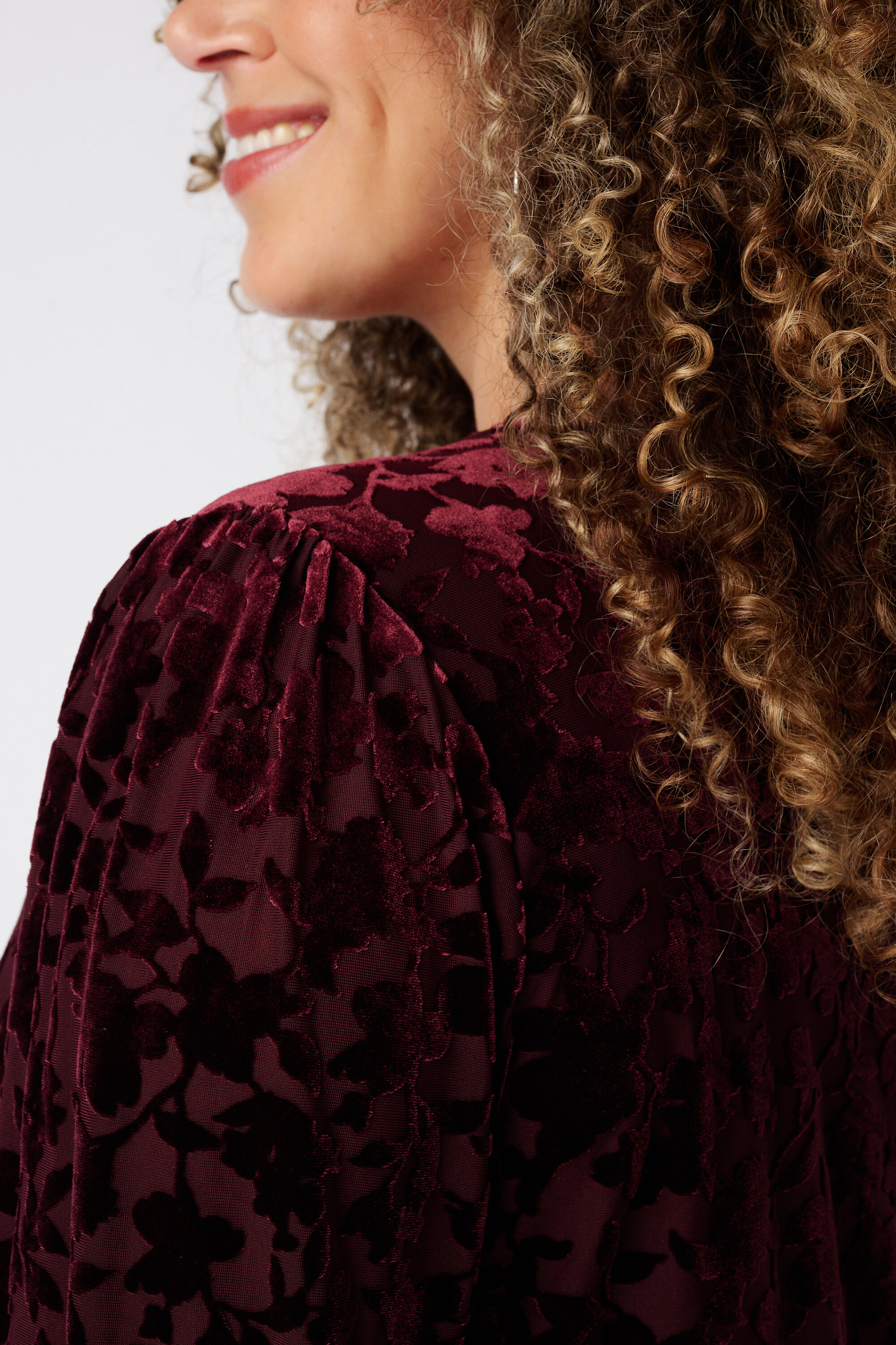Velvet top image number 6