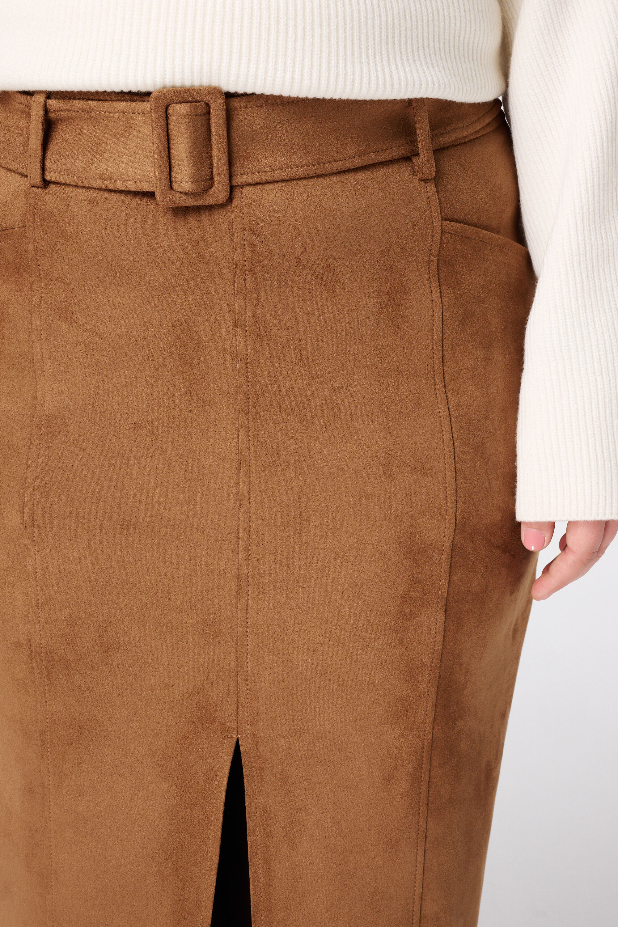 Midi rok in su&egrave;de look met riempje image number 4