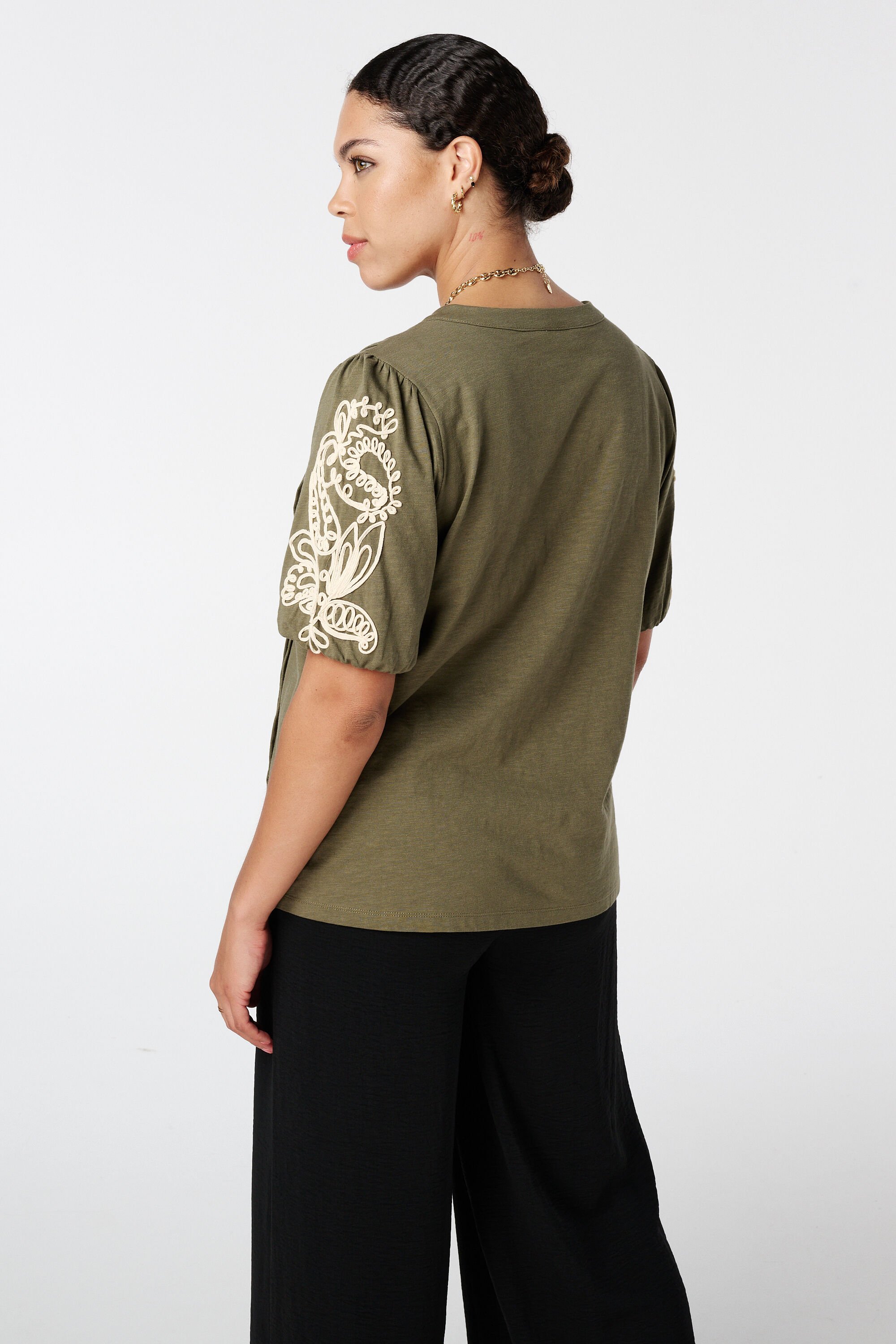 Top met geborduurde mouwen image number 3