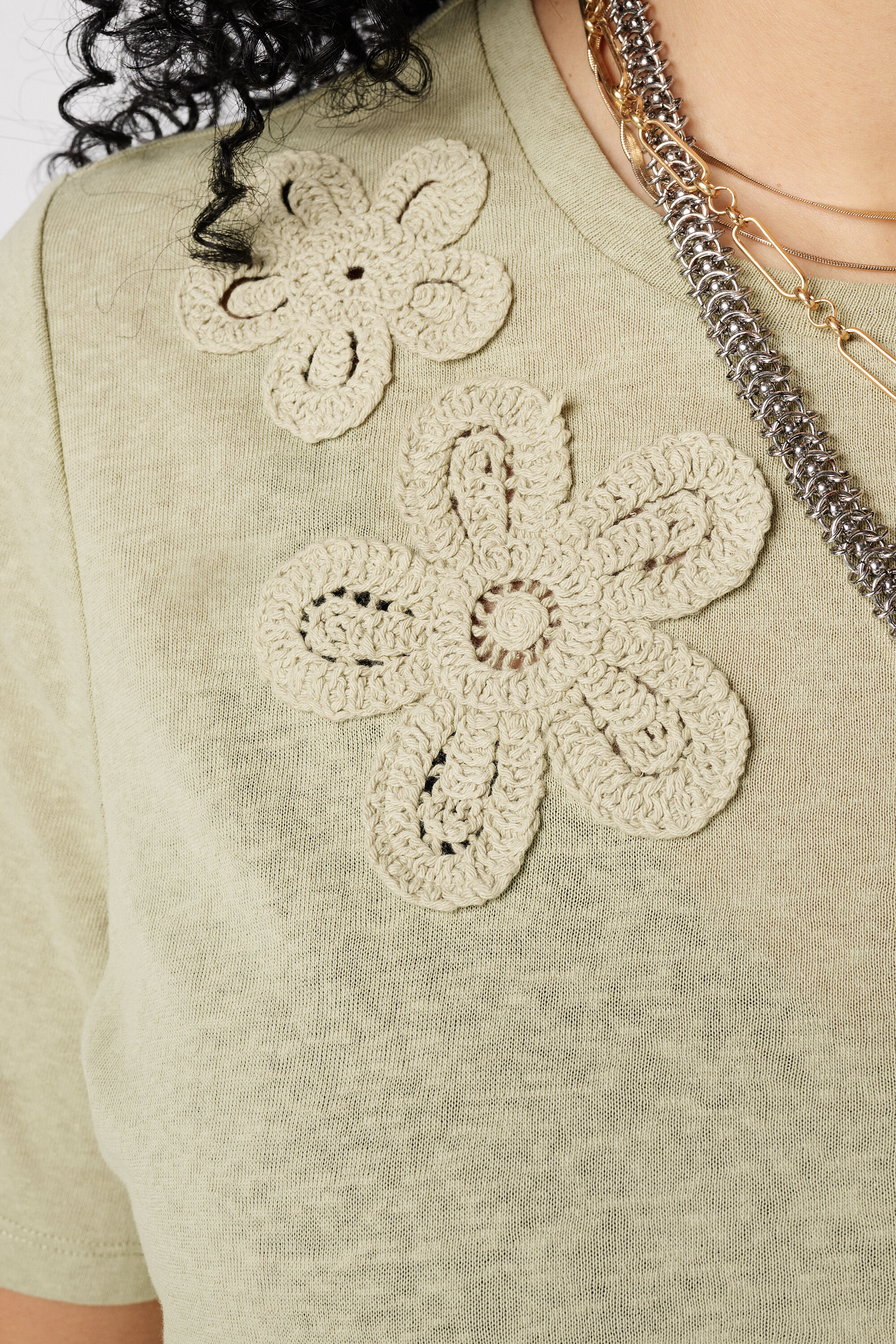 T-shirt met 3D bloemen image number 6