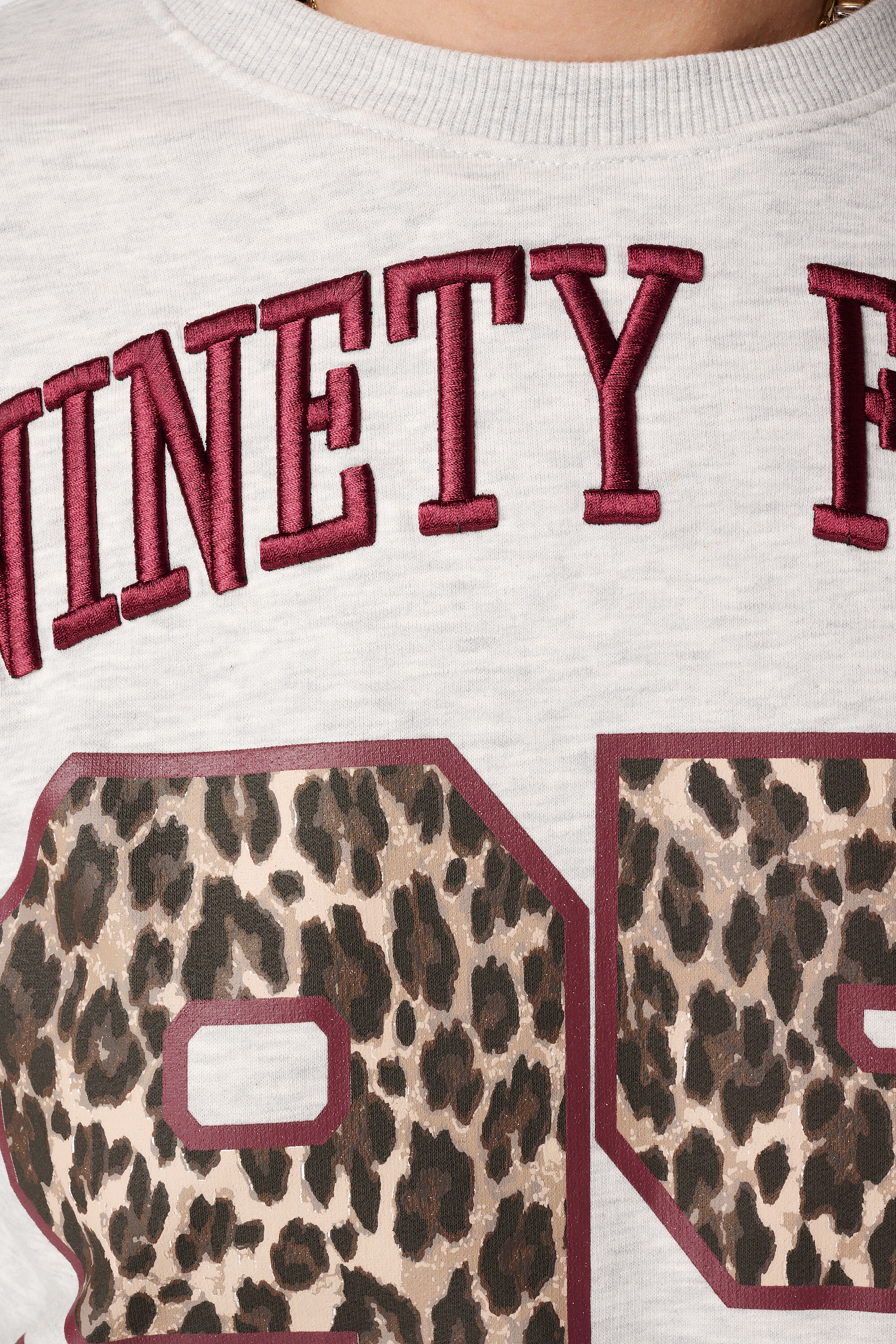 Sweater met blouse details image number 6