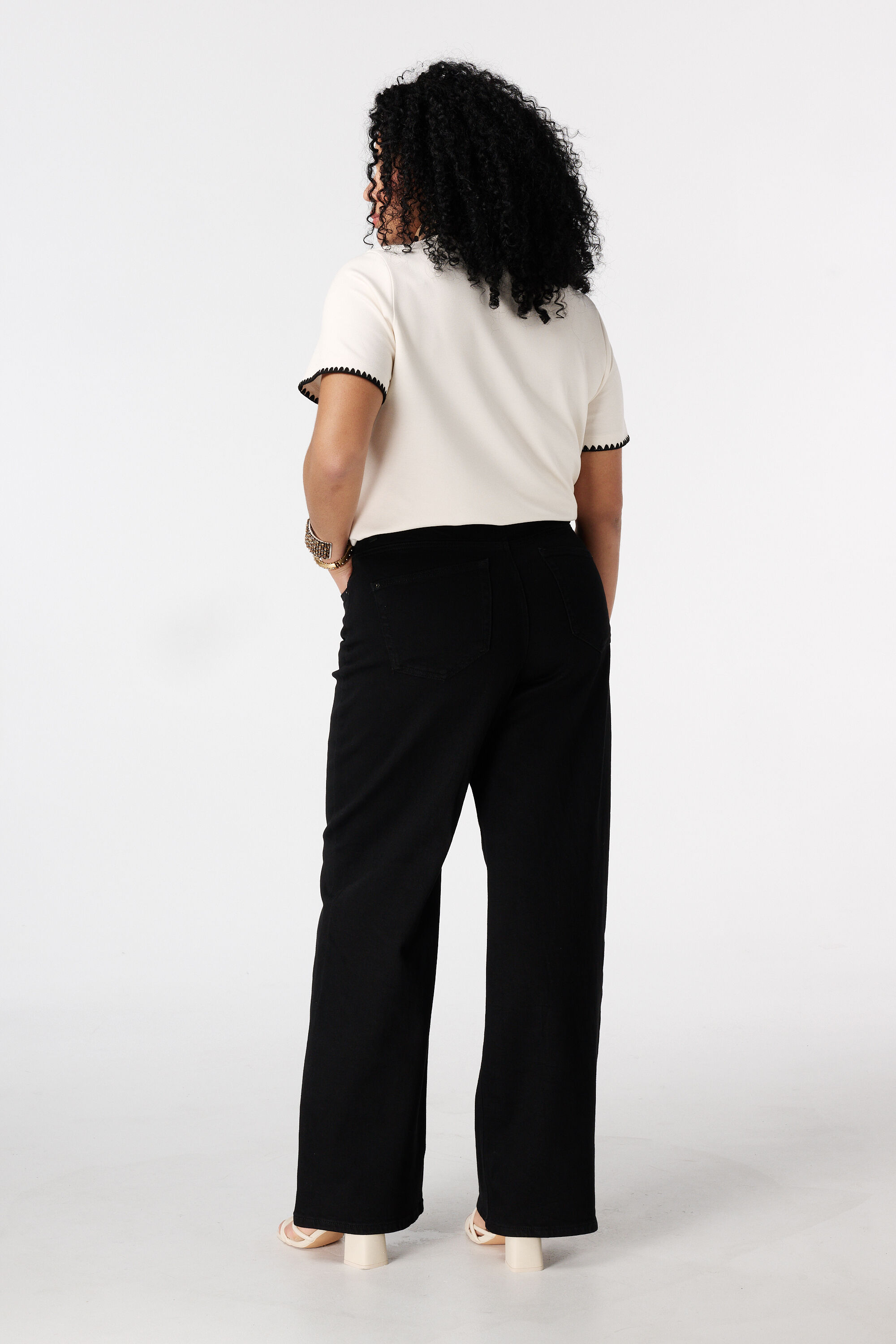 Wide leg jeans IVY Lengtemaat 34 image number 3