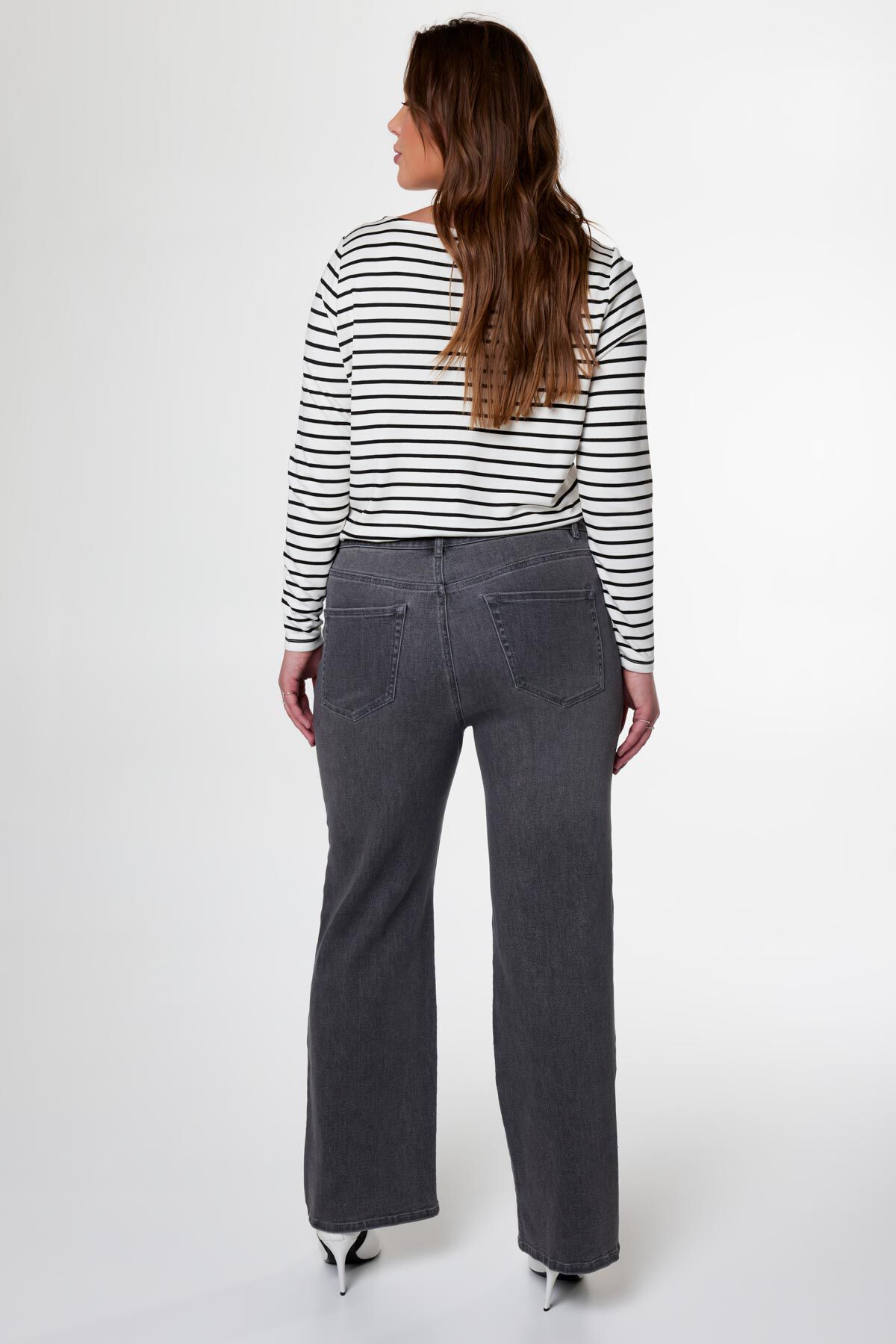 Jeans met wijde pijpen image number 3