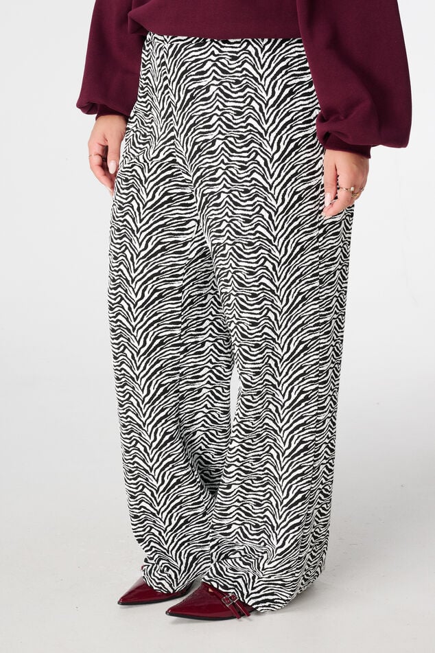 Wijde broek met zebra print image number 5