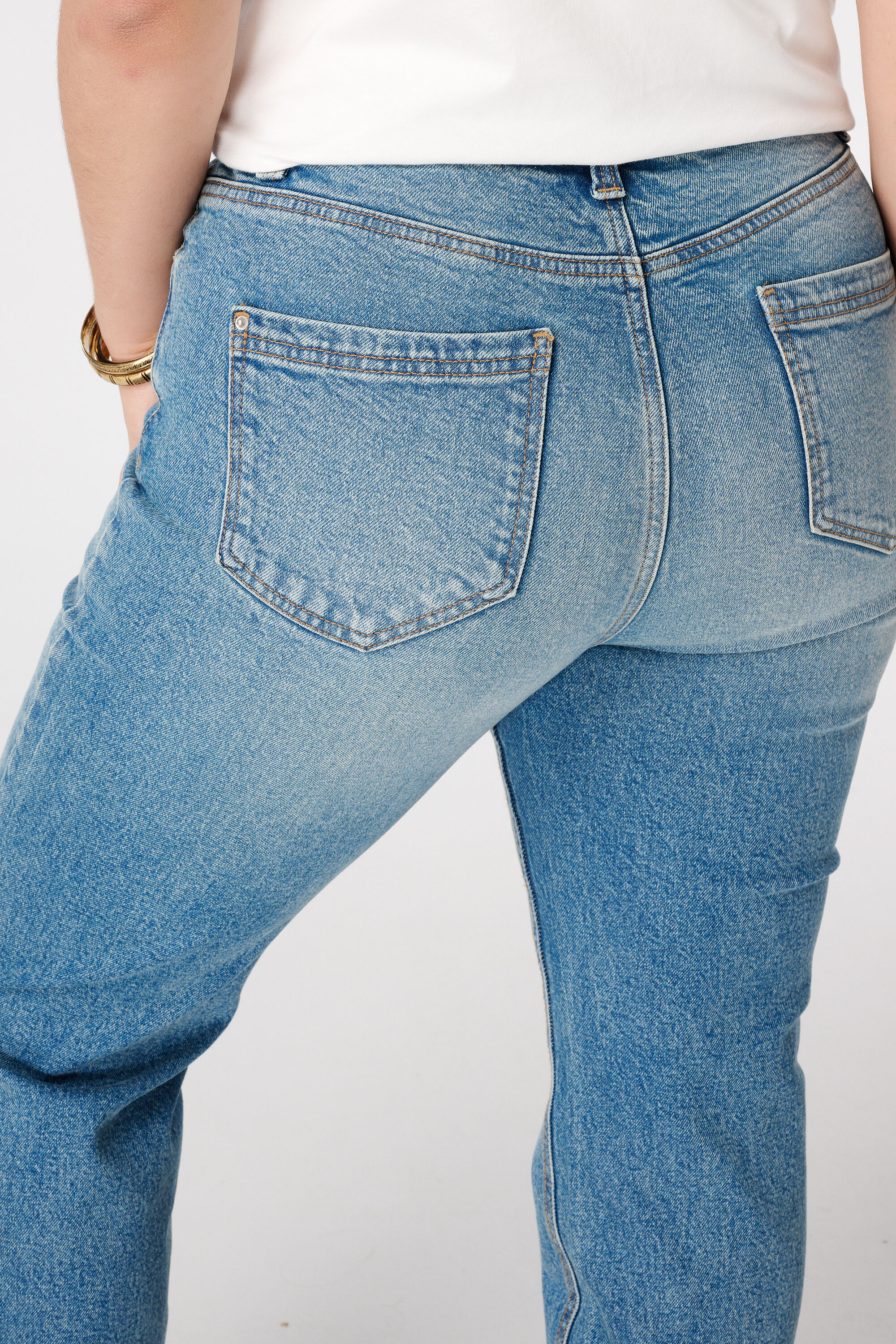 Straight leg jeans met mid waist image number 4